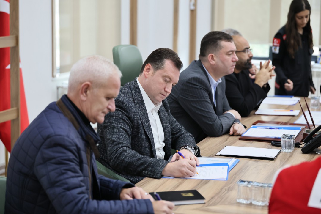 "Kış aylarında yaşamın konforlu şekilde sürdürülebilmesi için çalışmalarımızı sürdüreceğiz”