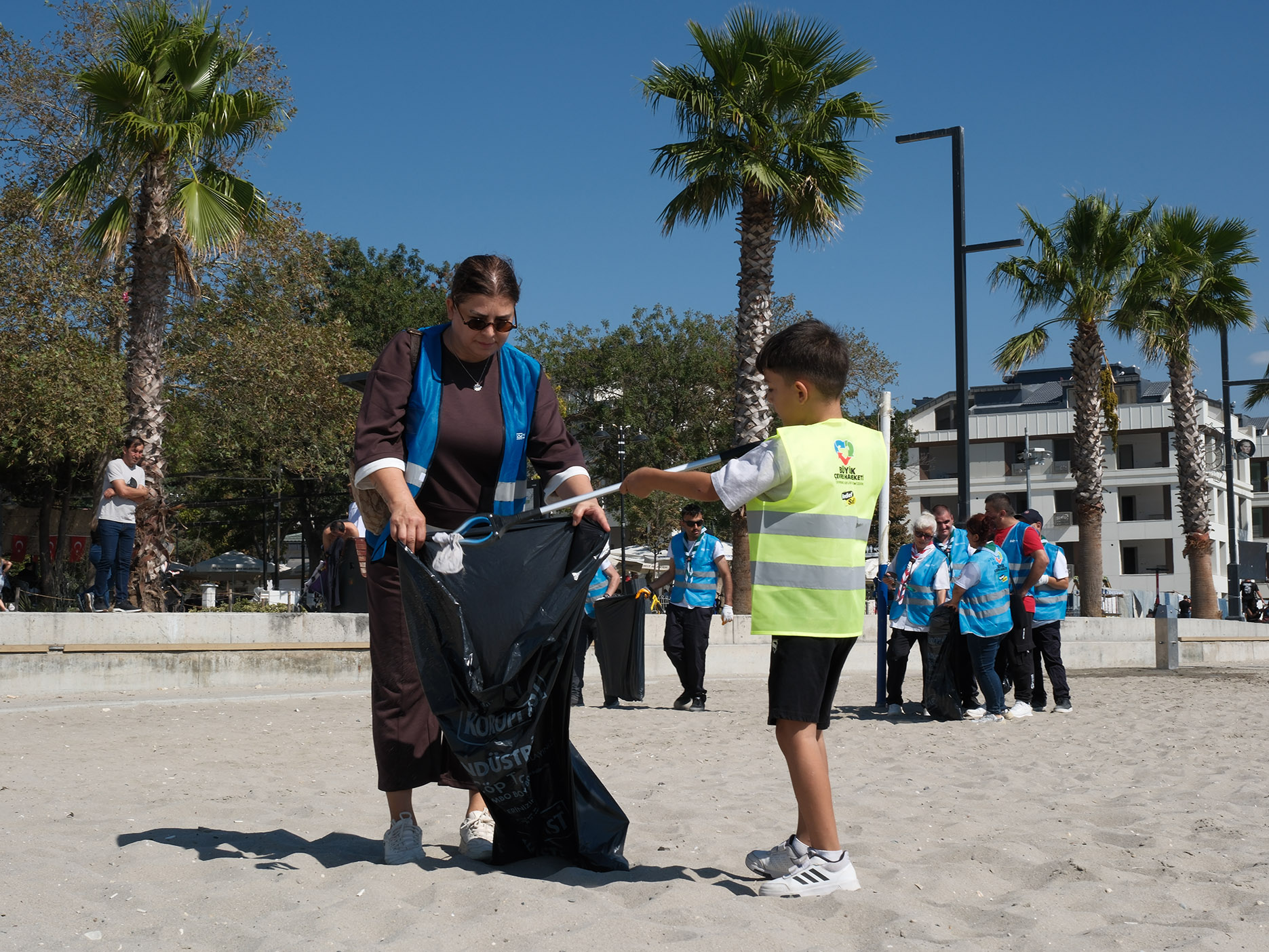 Büyükçekmece’de deniz ve kıyı temizliğiyle çevre duyarlılığına dikkat çekildi