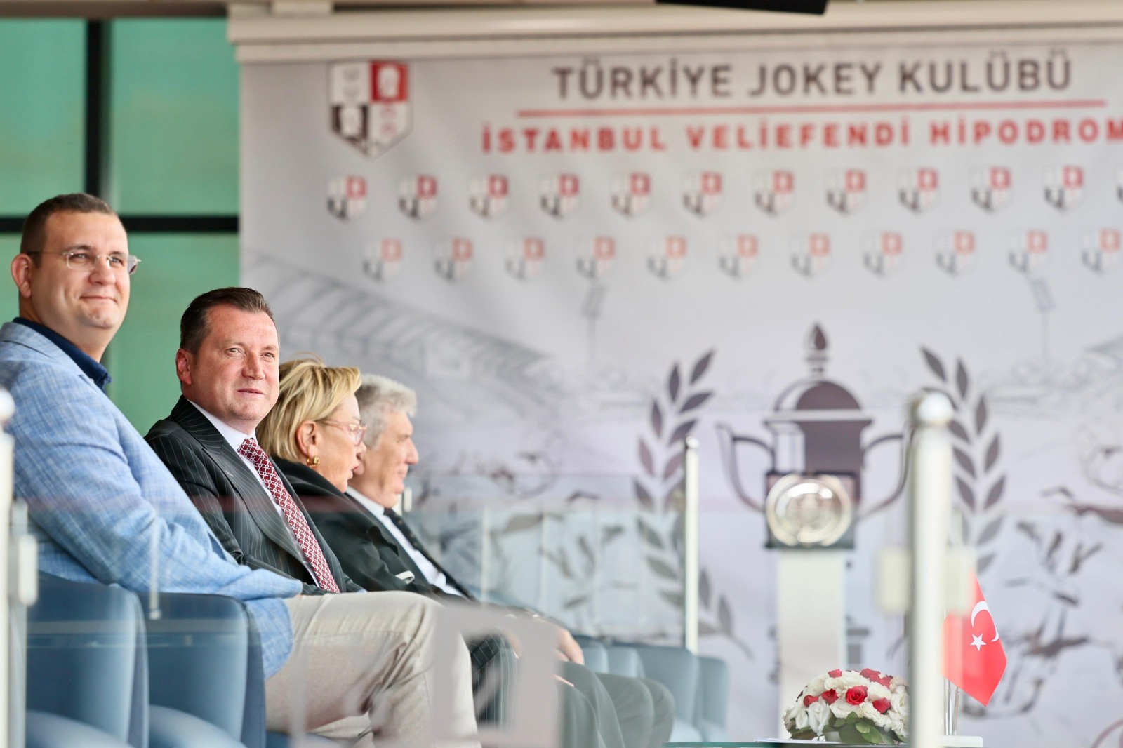 Başkan Balcıoğlu, Silivri Belediye Başkanlığı Koşusu’nu tribünde takip etti