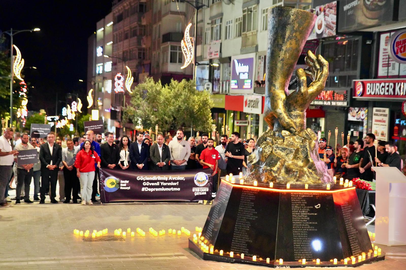 Avcılar’da 17 Ağustos Marmara Depremi’nde yaşamını yitirenler unutulmadı