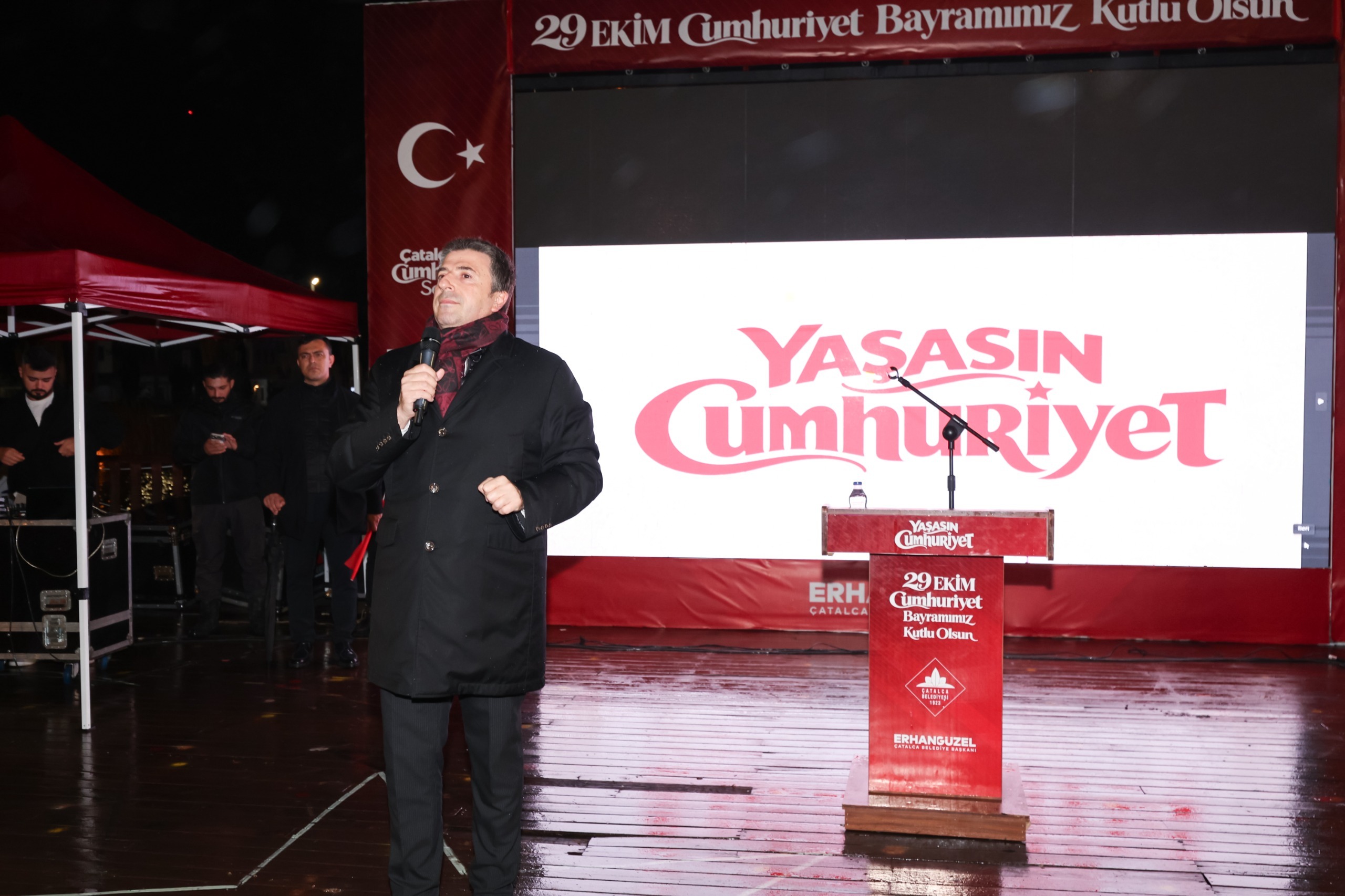 Çatalca’da Fener Alayı ve Konserle 29 Ekim Cumhuriyet Bayramı Coşkusu