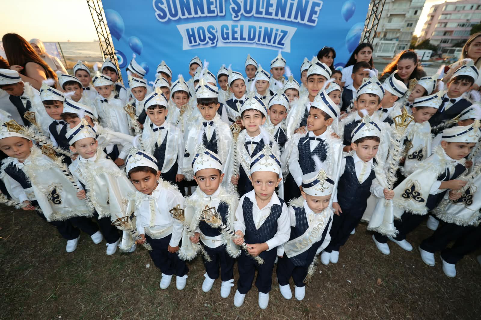 Küçükçekmece’de 5. toplu Sünnet Şöleni, renkli görüntülere sahne oldu