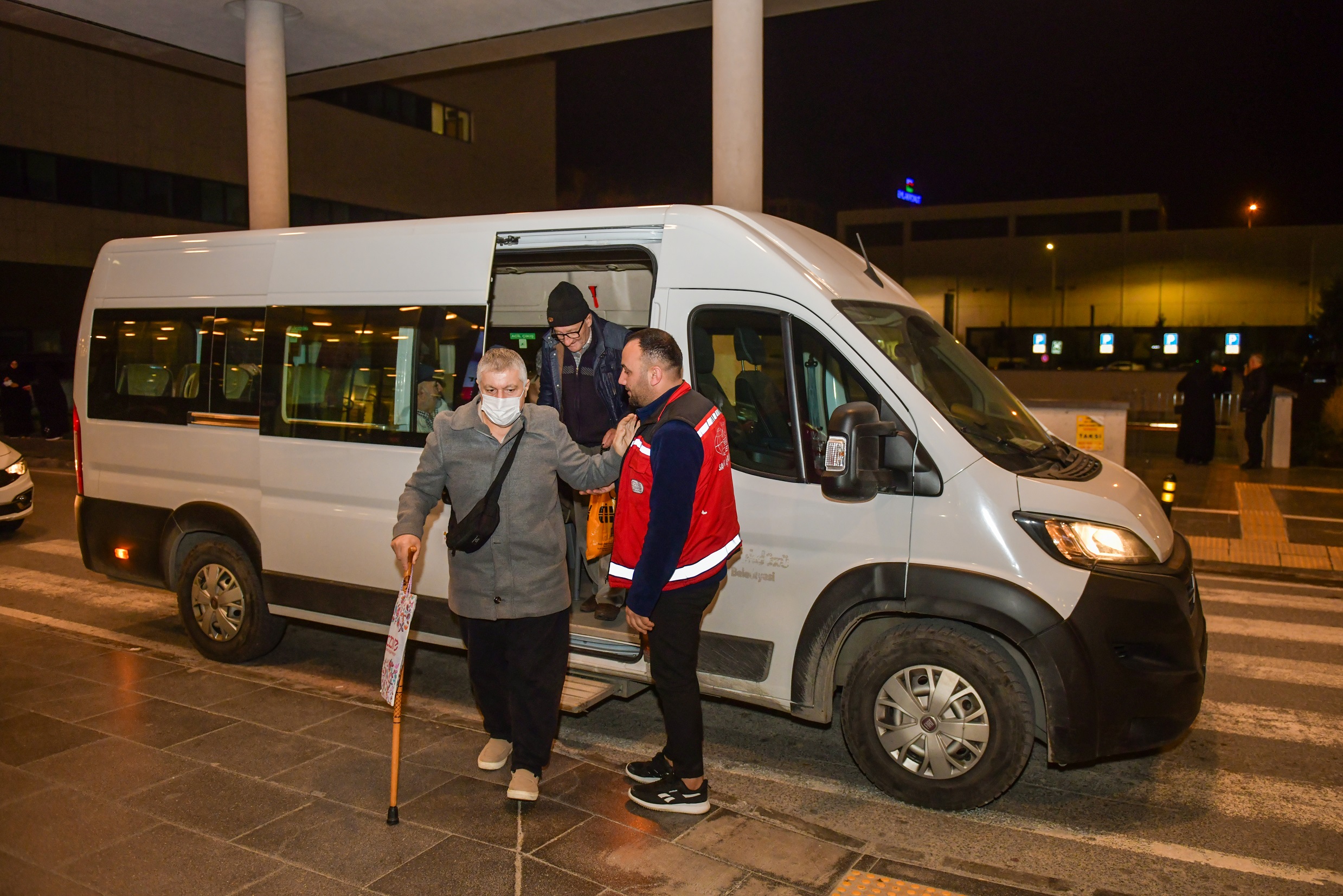 Esenyurt Belediyesi’nden ücretsiz ulaşım desteği