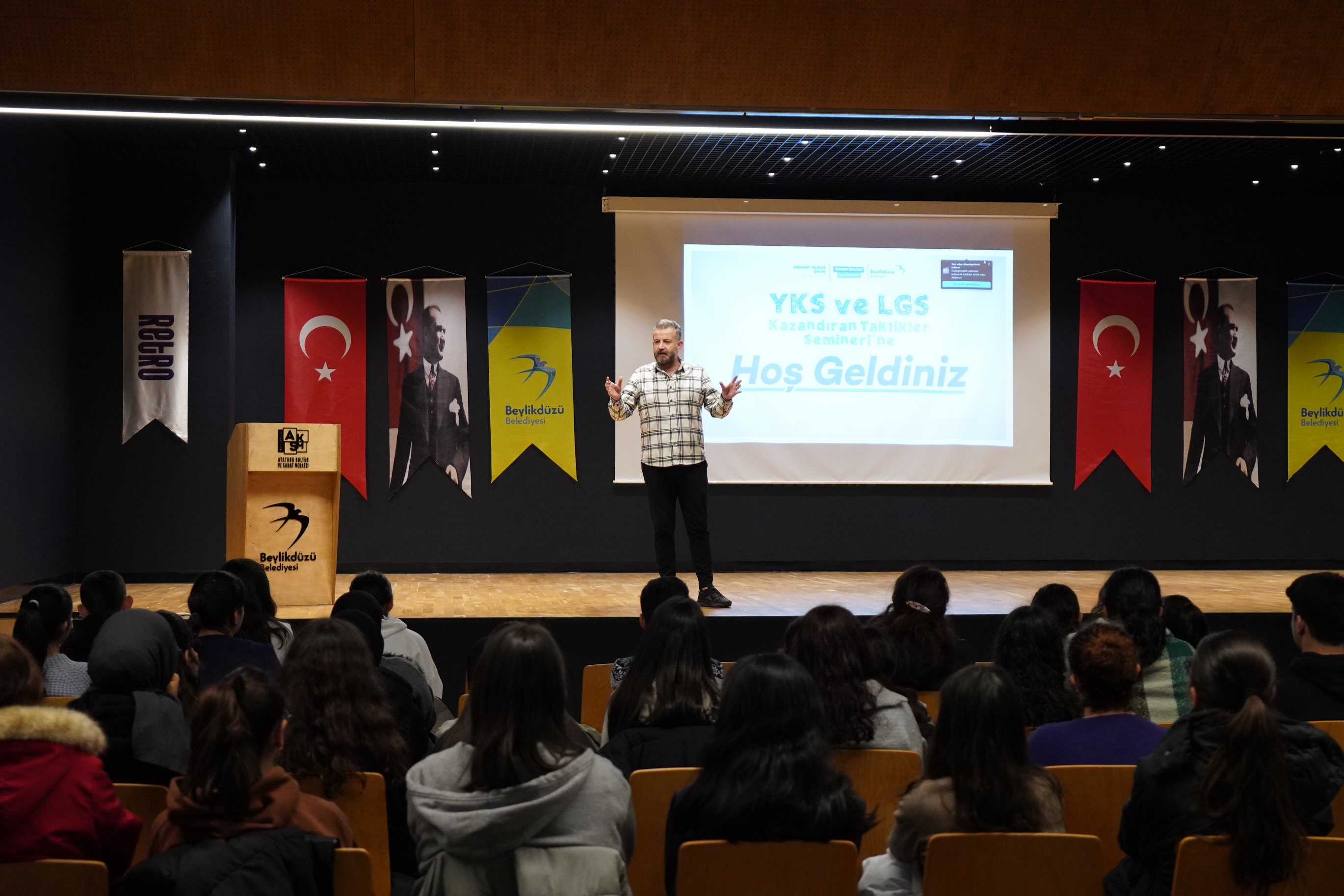 LGS ve YKS adayları için “Kazandıran taktikler semineri” düzenlendi