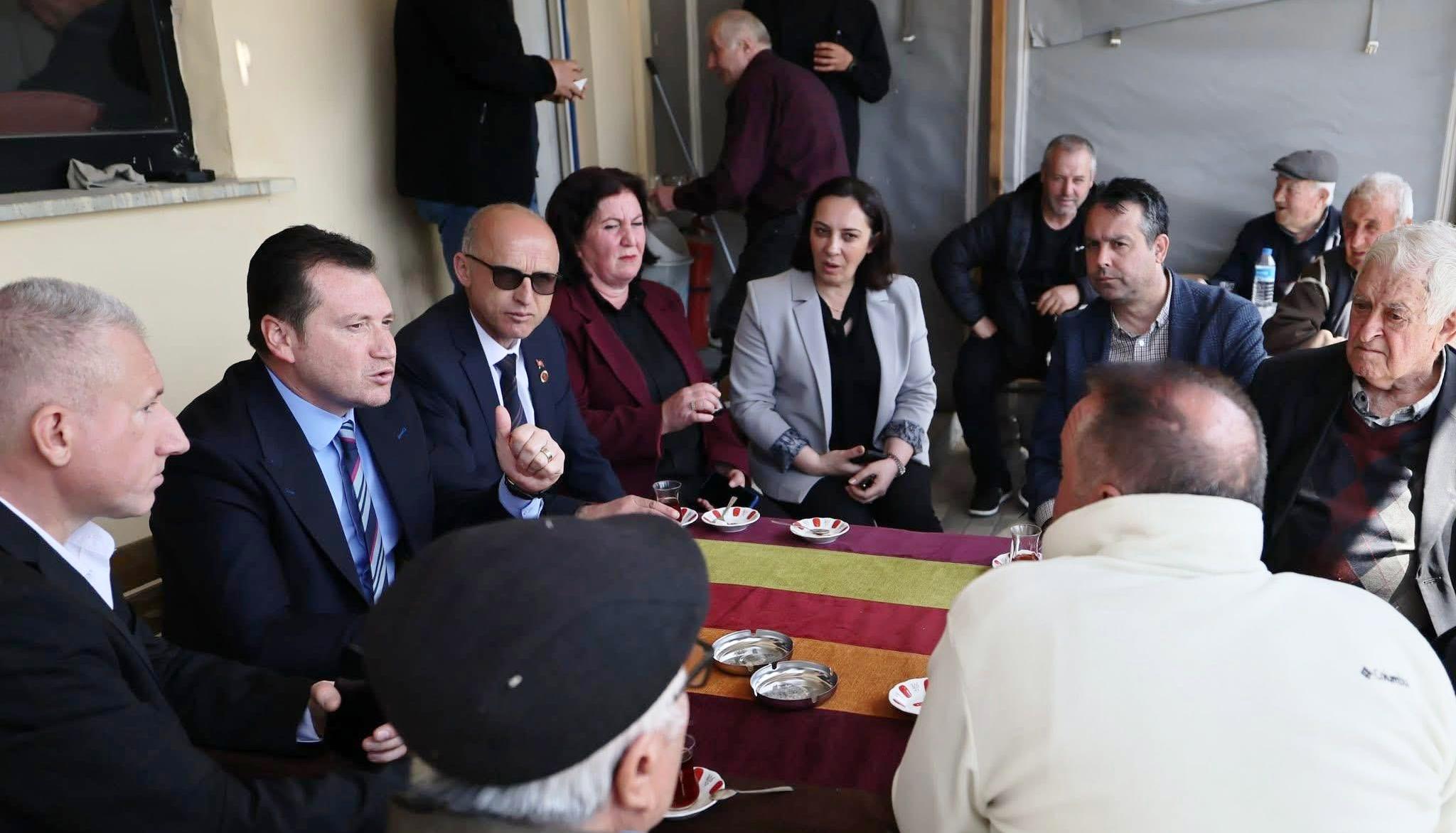 Başkan Balcıoğlu, Sayalar Köy Kahvesi’nde Vatandaşlarla Buluştu