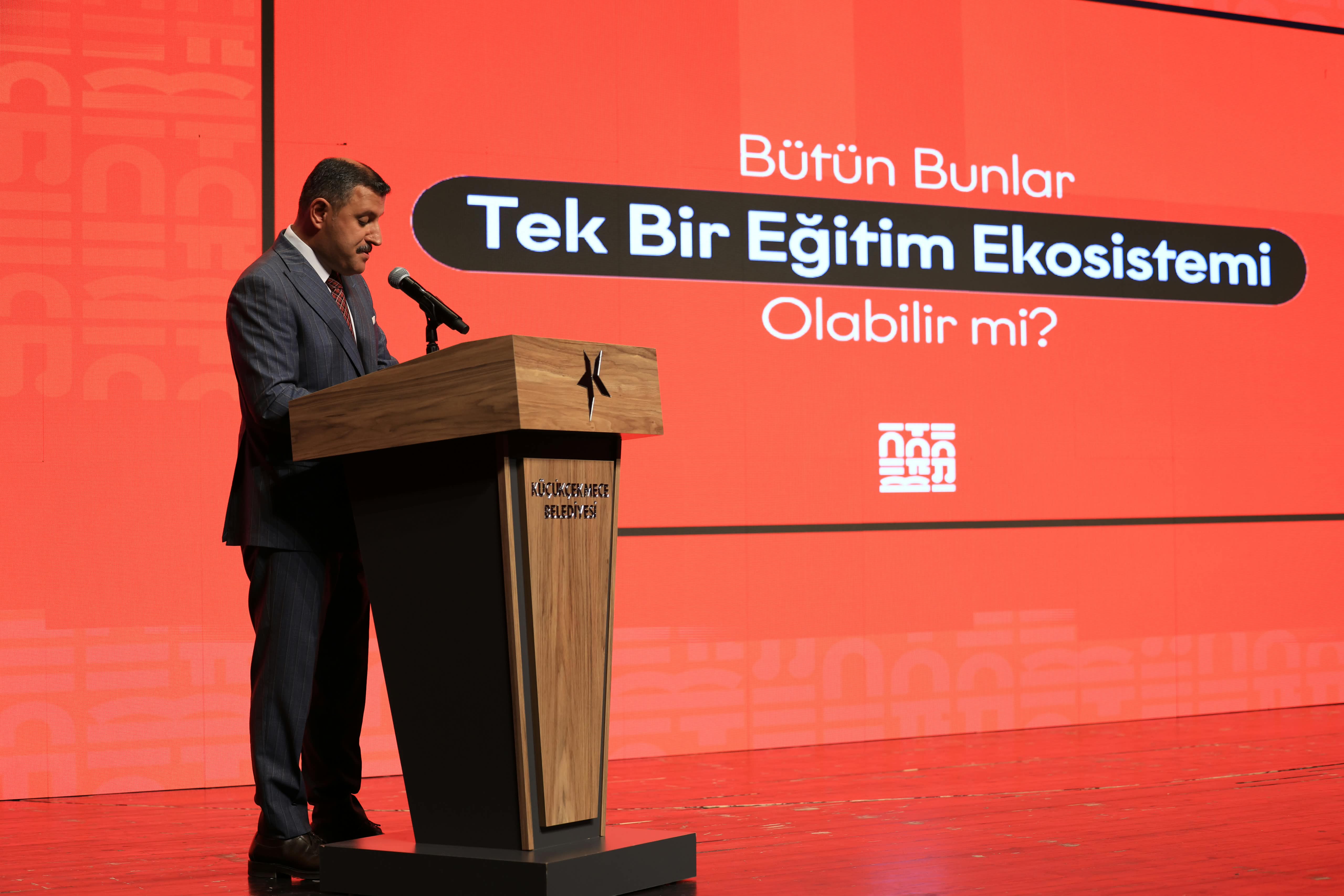 KÜÇÜKÇEKMECE BELEDİYESİ YENİ EĞİTİM EKOSİSTEMİ “ENSTİTÜ KÜÇÜKÇEKMECE”Yİ TANITTI