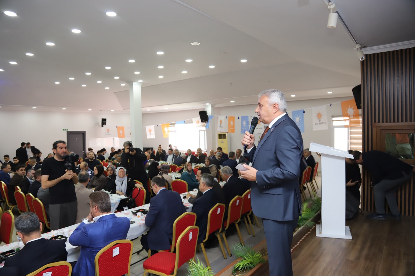 Güçlü bir Esenyurt için Türkiye Yüzyılı Buluşması’nda yatırımlar görüşüldü