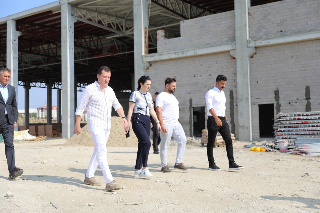 Başkan Balcıoğlu Spor Adası ve Tarihi Belediye Binası Projelerini İnceledi