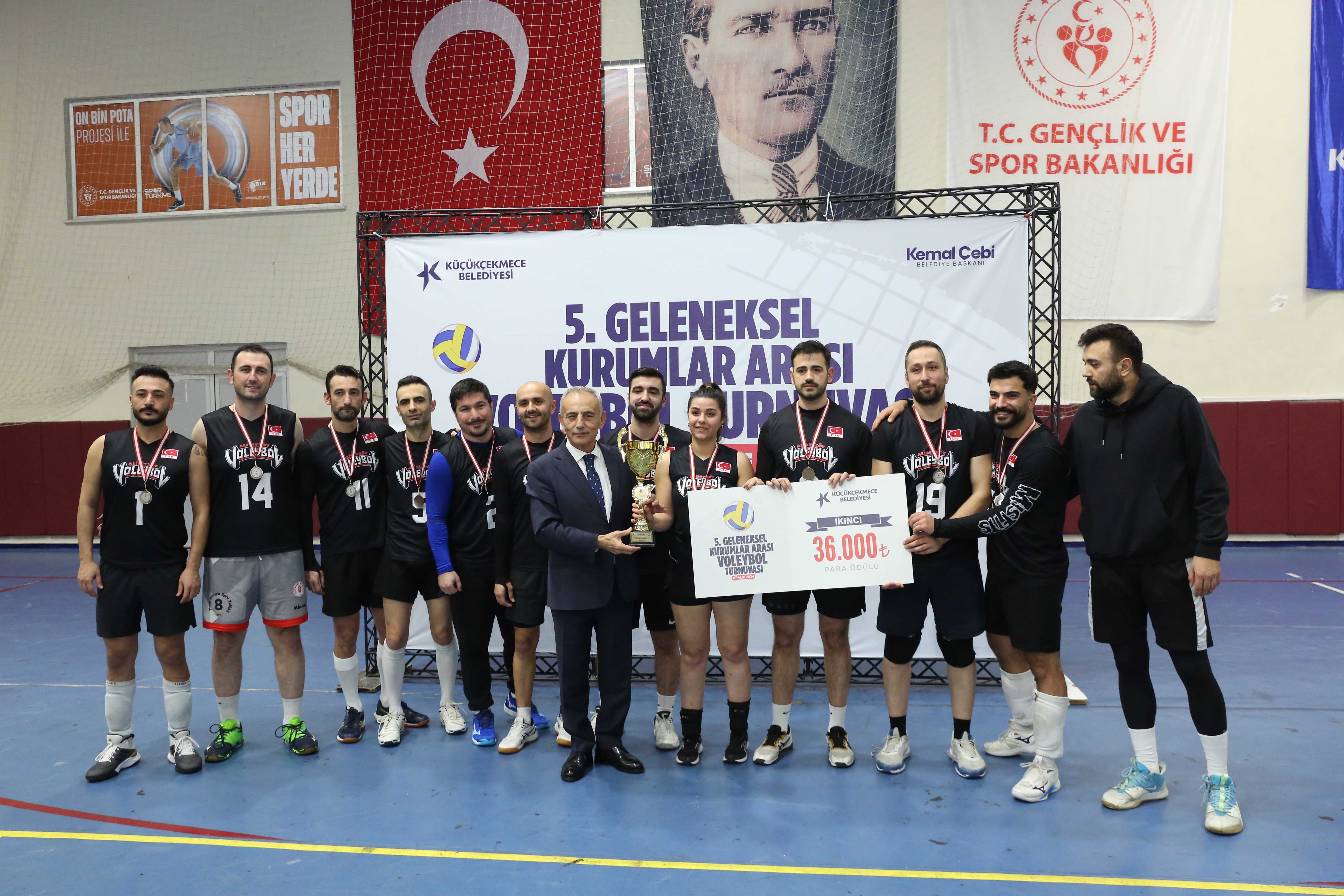 Voleybol Turnuvası’na 624 sporcunun performansı damga vurdu
