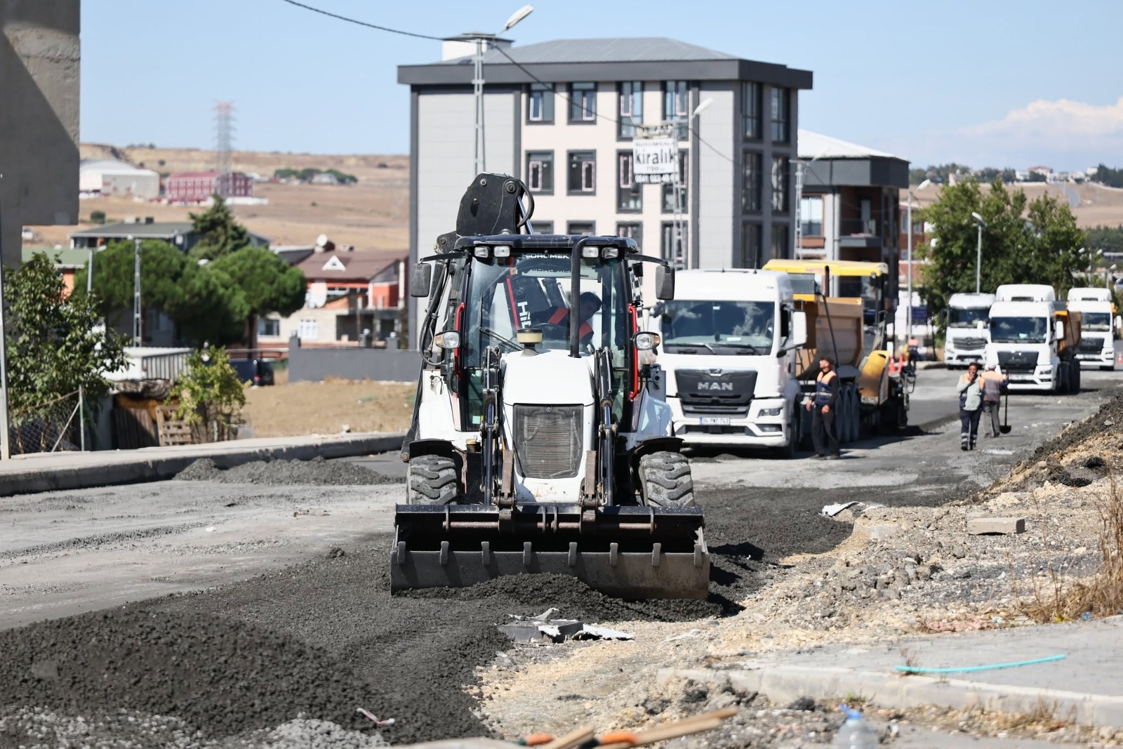 Mimar Sinan Mahallesi Özgürlük Caddesi’nde Düzenleme Çalışmaları Sürüyor