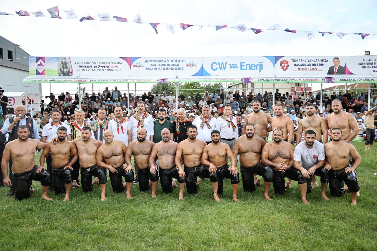Başkan Balcıoğlu, Çatalca'da Düzenlenen Büyük Yağlı Güreşlere Katıldı