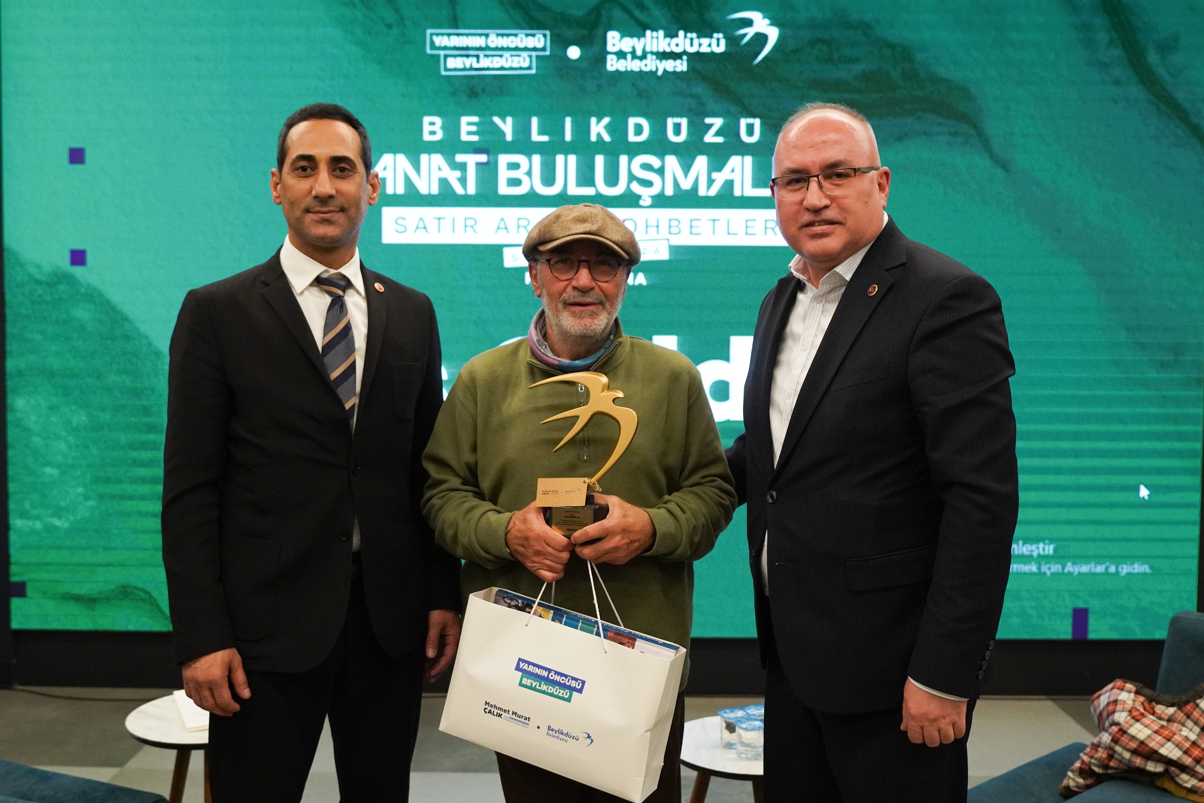 Beylikdüzü Sanat Buluşmaları Özcan Yurdalan ile devam etti