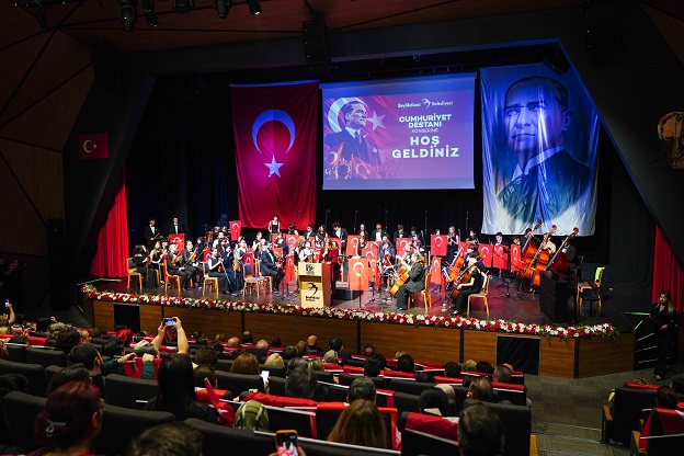 Beylikdüzü Cumhuriyet’in 103. yılında bayram coşkusunu doyasıya yaşadı
