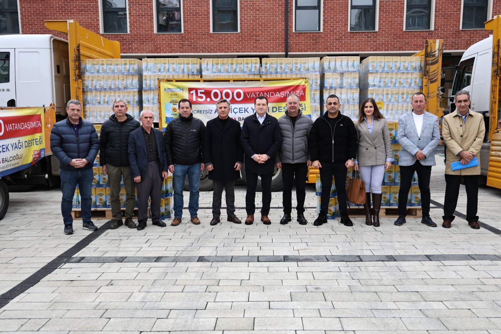 Başkan Balcıoğlu: 15 bin ihtiyaç sahibi vatandaşımıza ayçiçek yağı desteği sağlayacağız