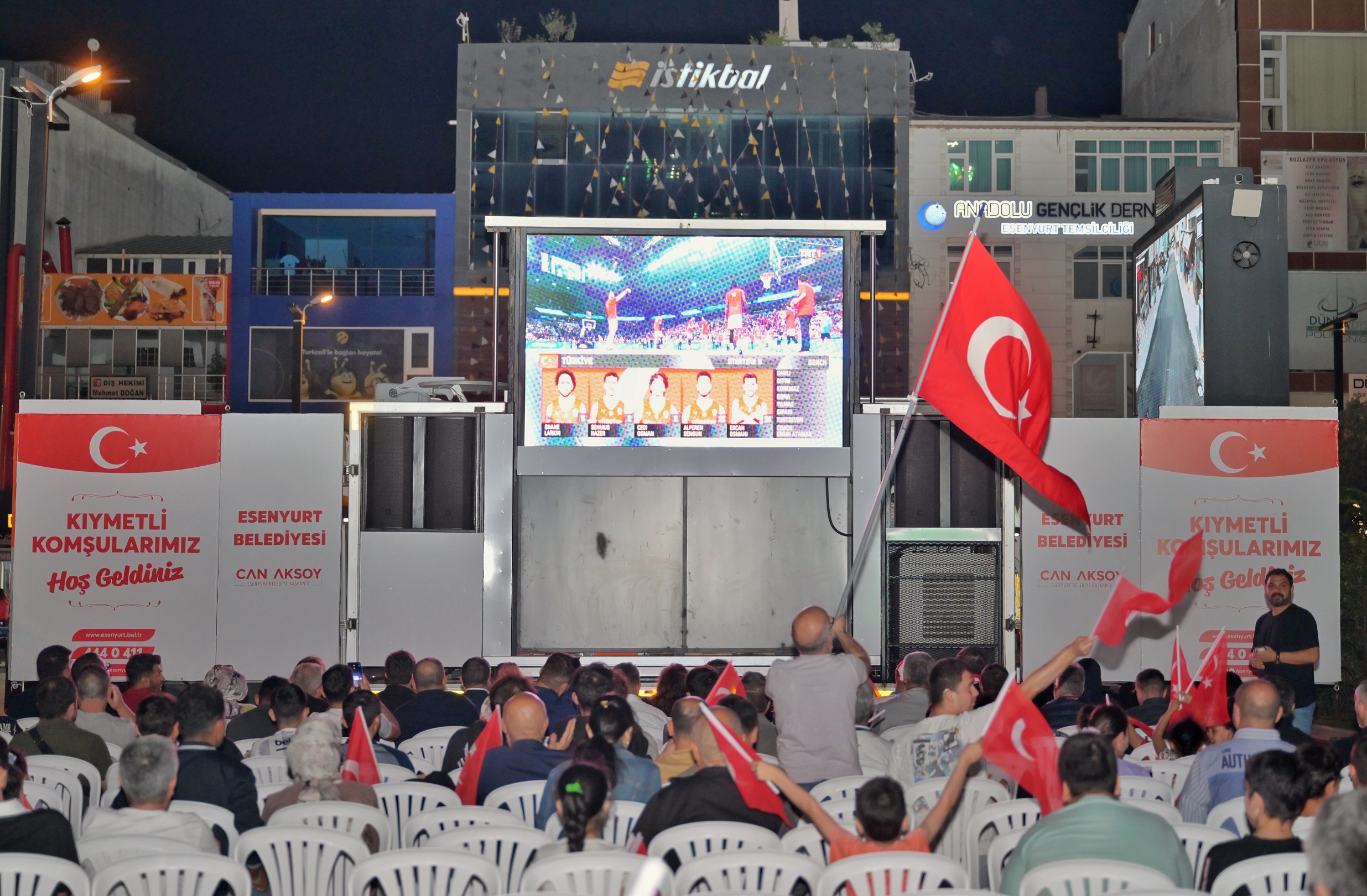 EuroBasket Final Heyecanı Esenyurt’ta Yaşandı