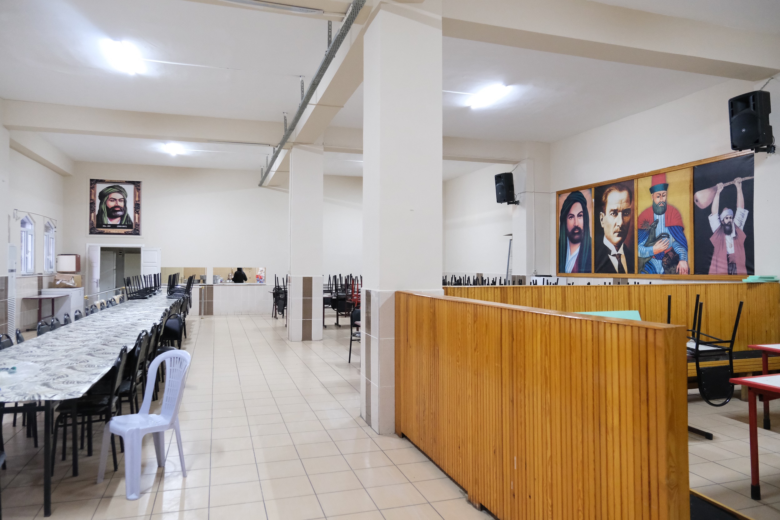 Yangında hasar gören Kıraç Cemevi yenilenerek ibadete açıldı