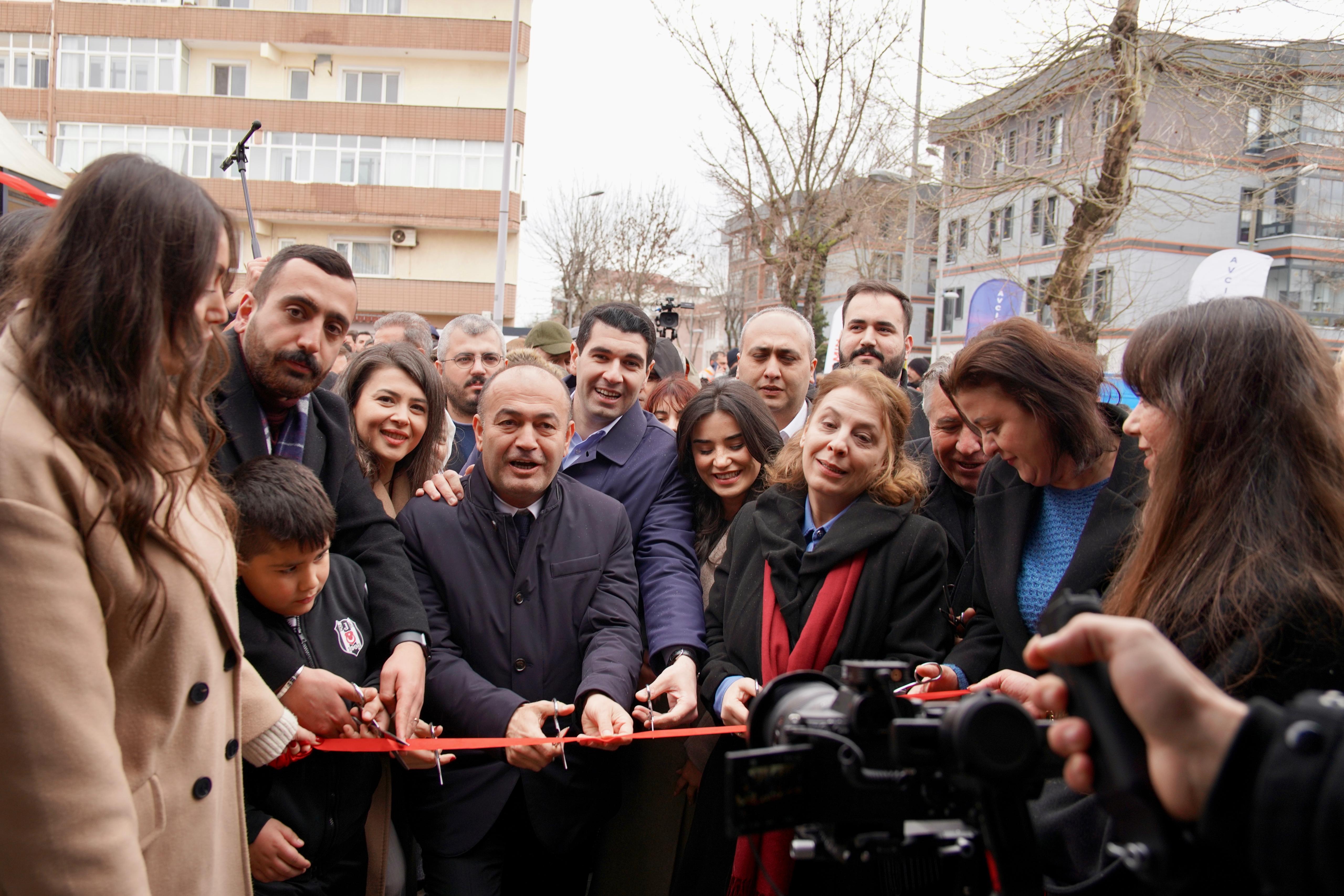Avcılar’da komşu kafe hizmete açıldı