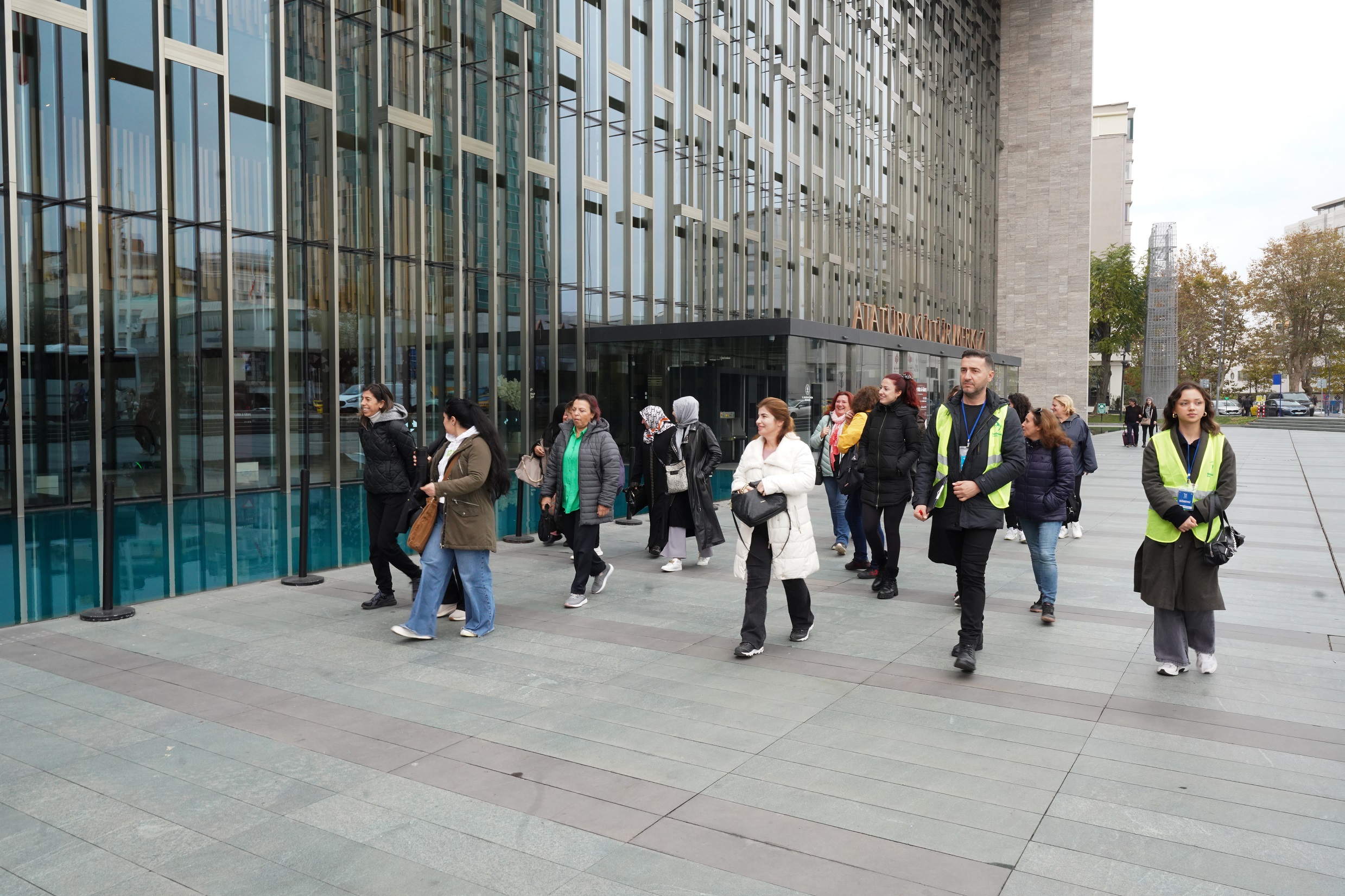 “Rotamız Sanat” turuyla Beylikdüzü’nden Taksim’e kültür yolculuğu