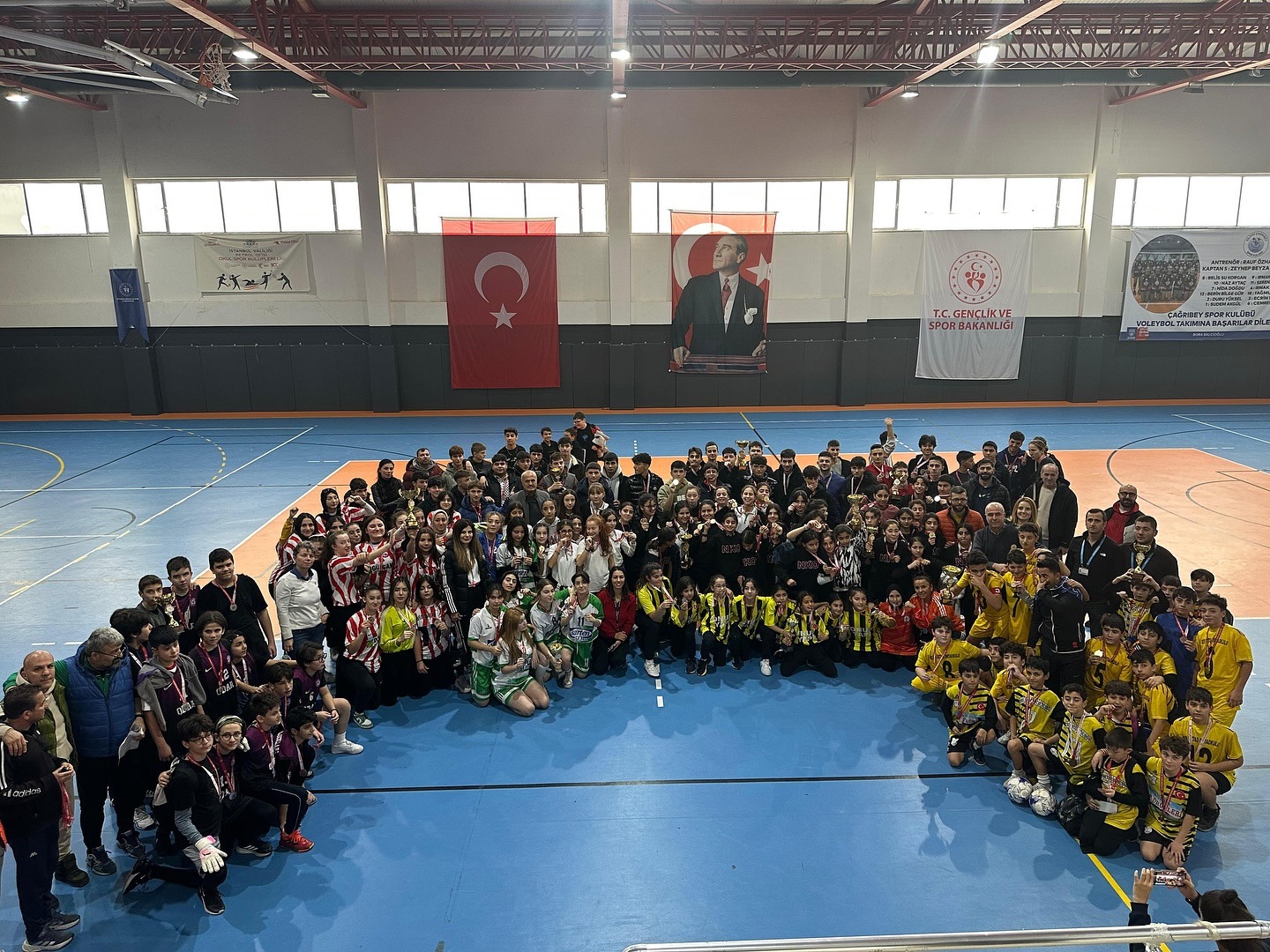 Okul Sporları Kapsamında Düzenlenen Futsal Turnuvası Tamamlandı