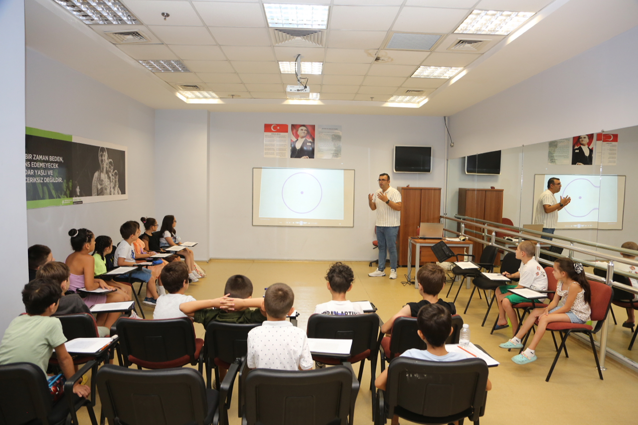 Küçükçekmece Belediyesi yaz atölyeleri başladı