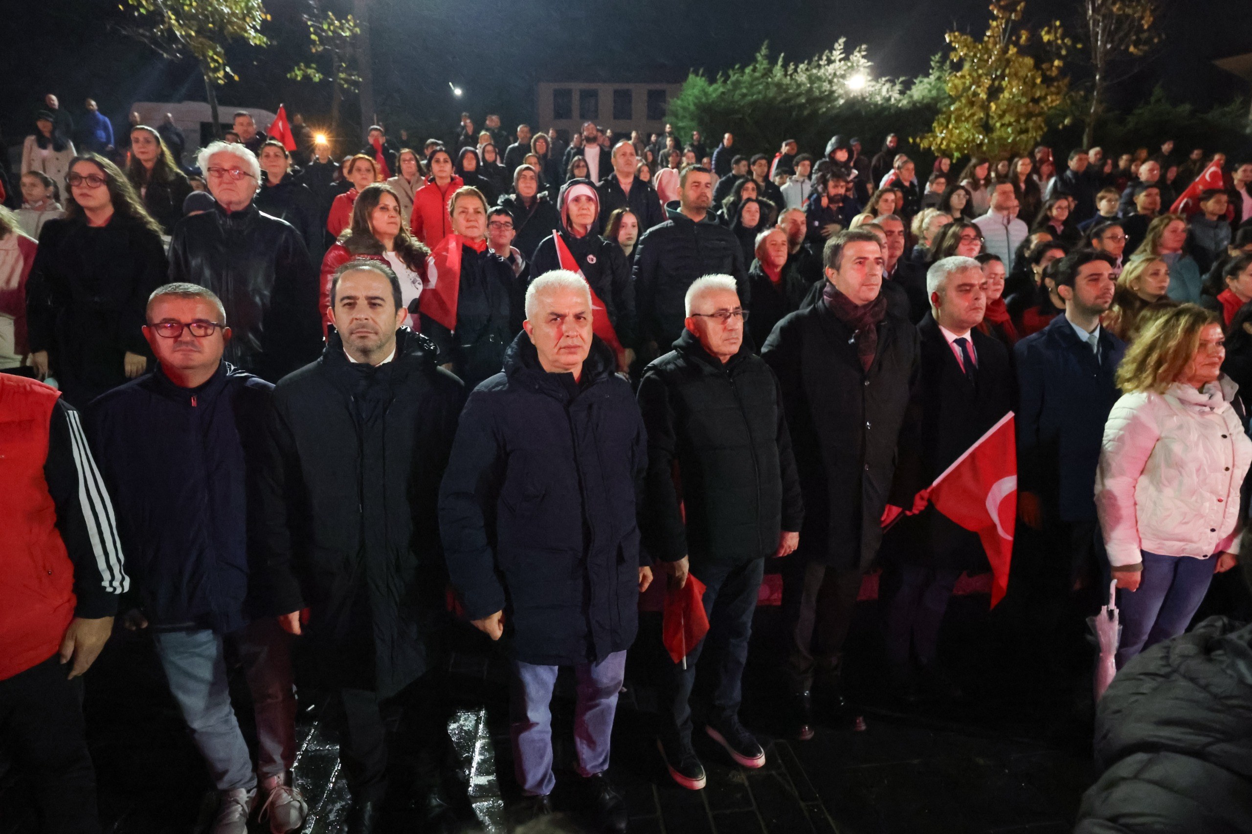 Çatalca’da Fener Alayı ve Konserle 29 Ekim Cumhuriyet Bayramı Coşkusu