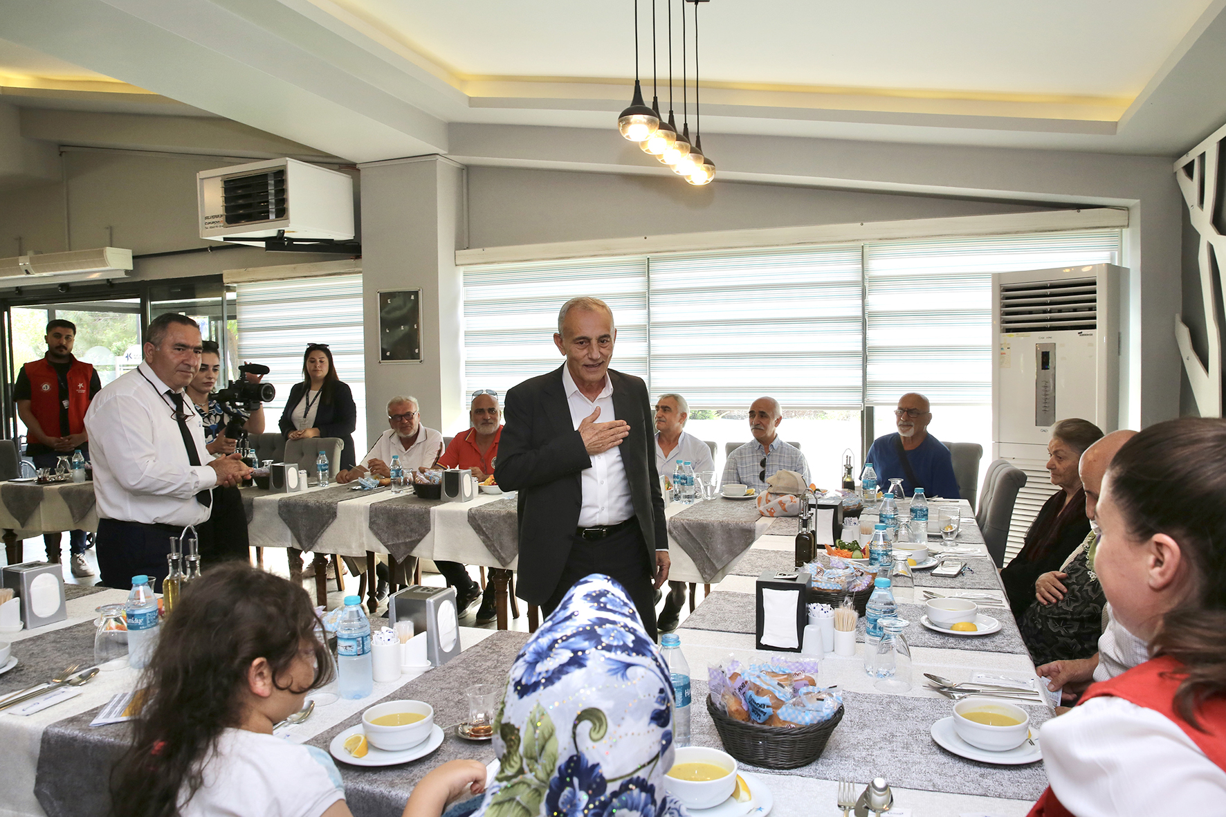 Küçükçekmece’de Belediyeye ait 11 tesiste 6 yıldır çay 1 TL