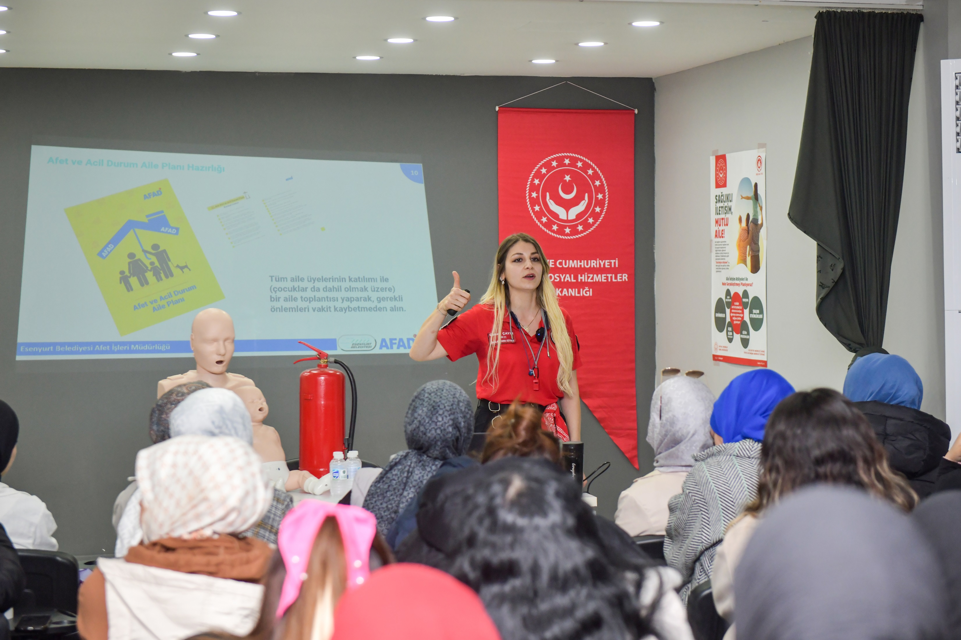 Esenyurt Belediyesinden Kadınlara Afet Bilinci Eğitimi