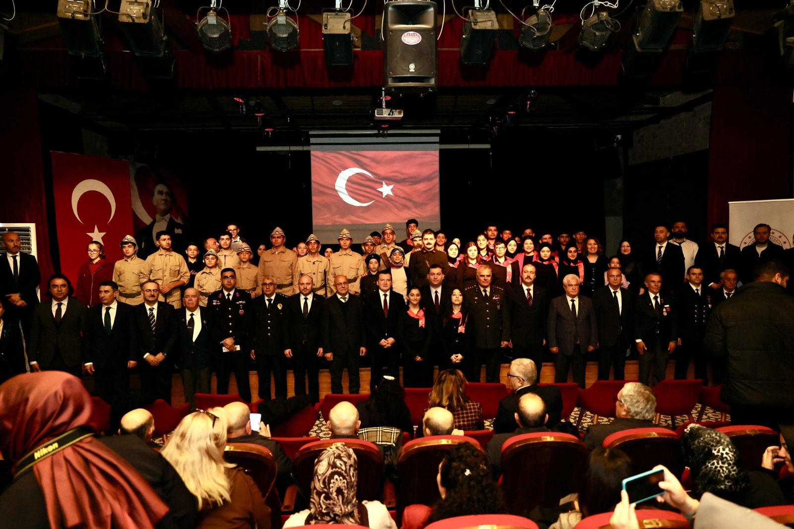 Başkan Balcıoğlu, Çanakkale Zaferi ve Şehitleri Anma GünüProgramlarına Katıldı