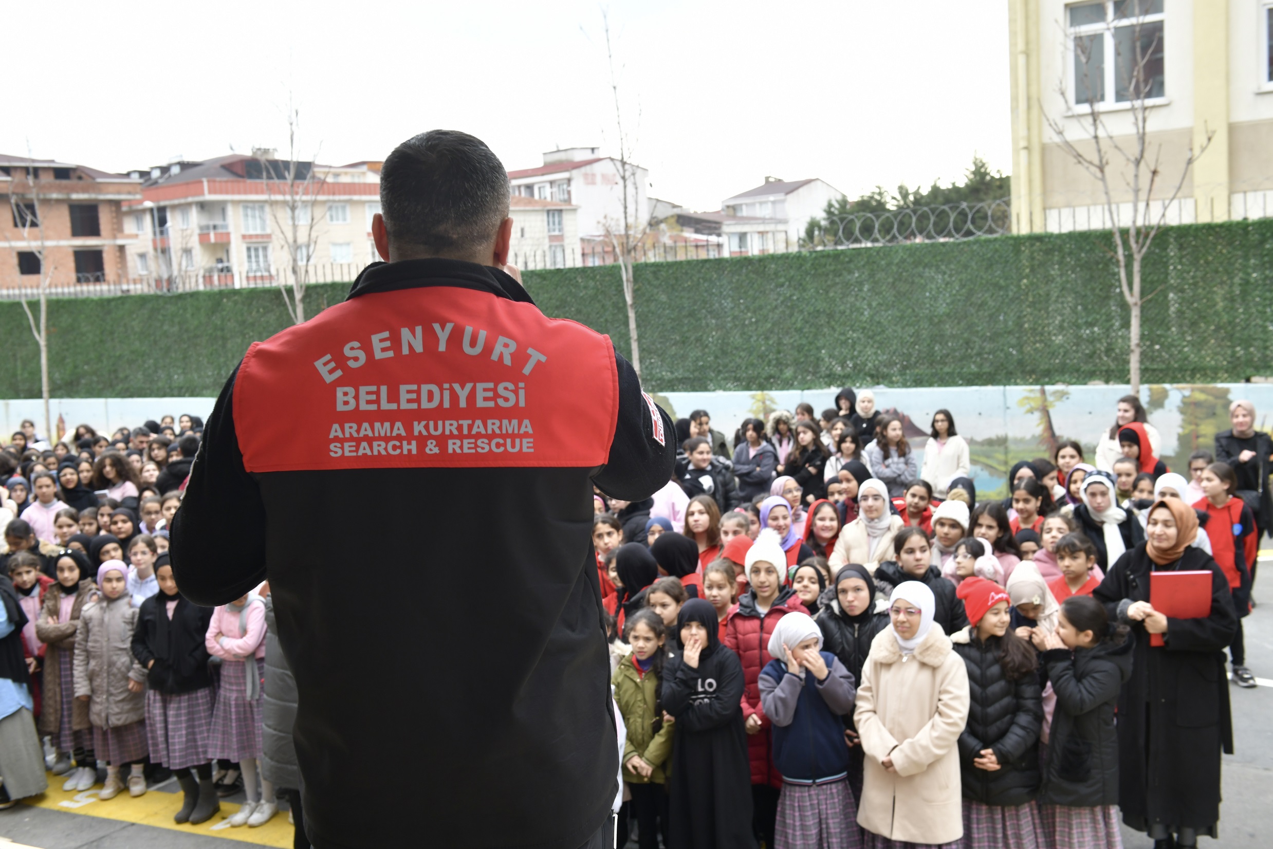Öğrenciler afet bilinci eğitimleri ile bilinçleniyor