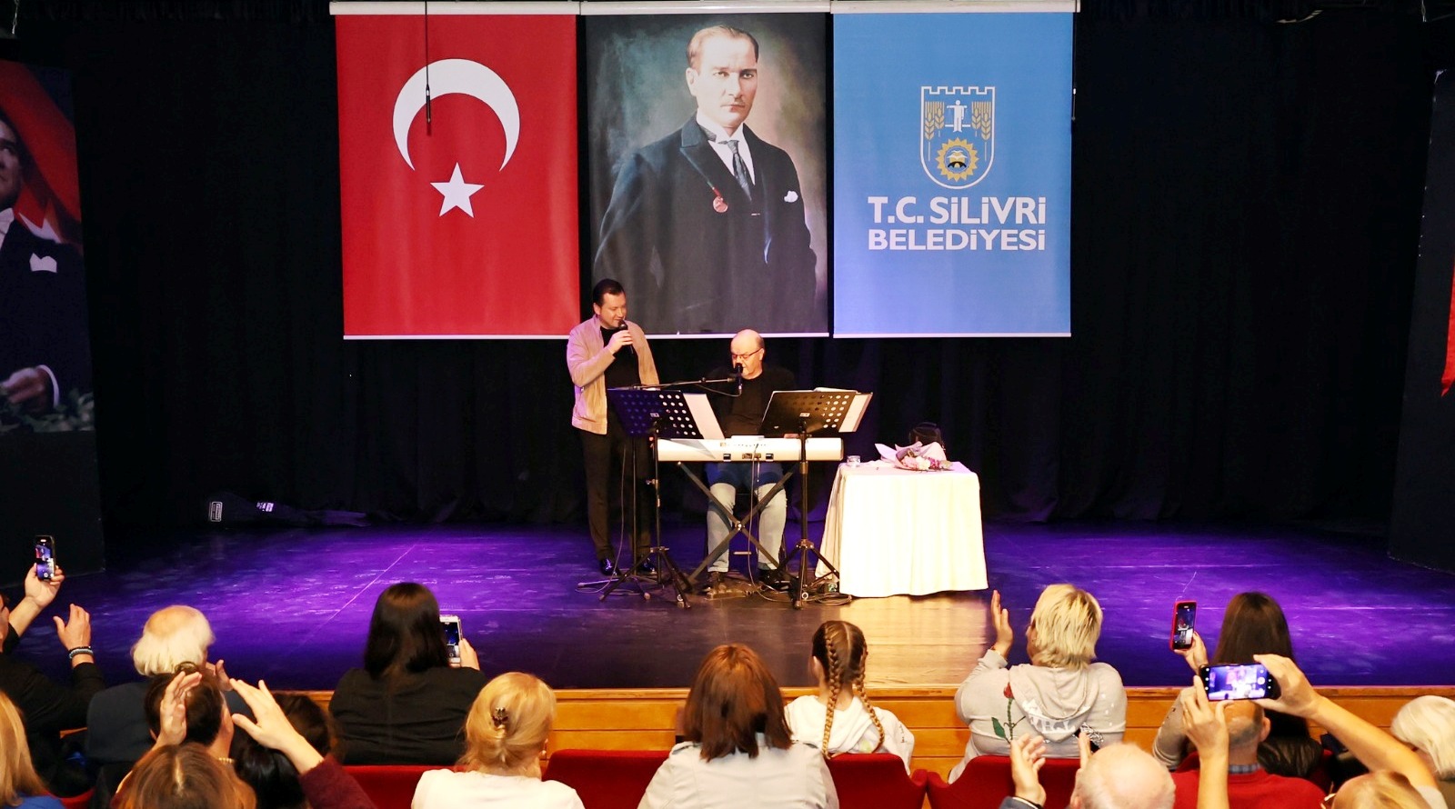 Başkan Balcıoğlu, Piyanist Engin Erkuş'un Müzik Dinletisine Katıldı