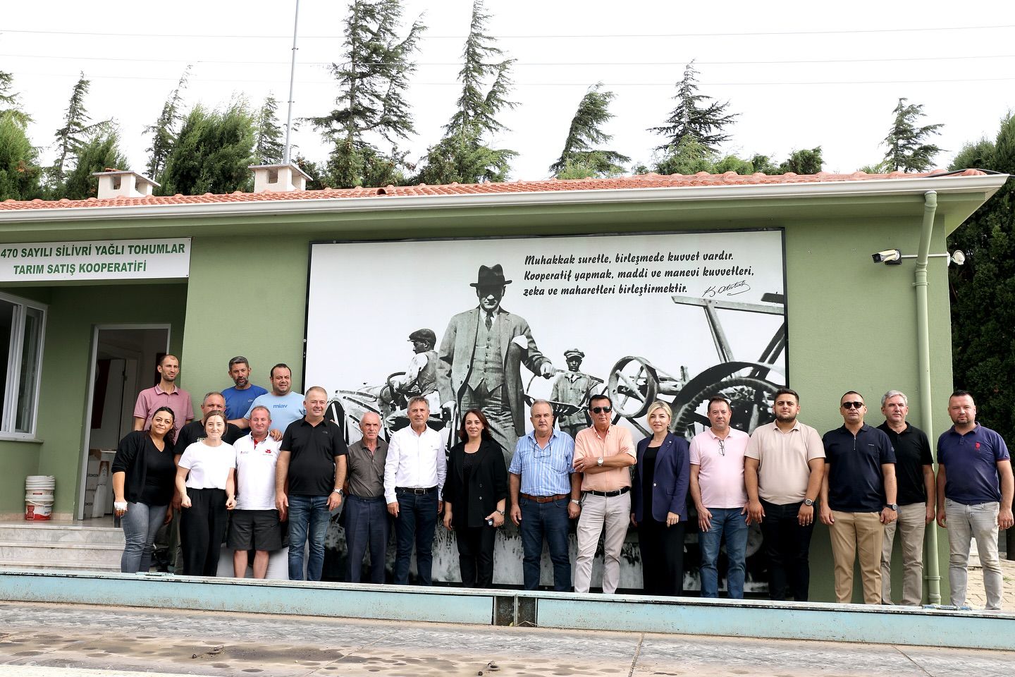 Silivri Belediye Başkan Yardımcısı Meral Kutlu, Fenerköy Yağlı Tohumlar Ayçiçek Alım Tesisi'ni Ziyaret Etti