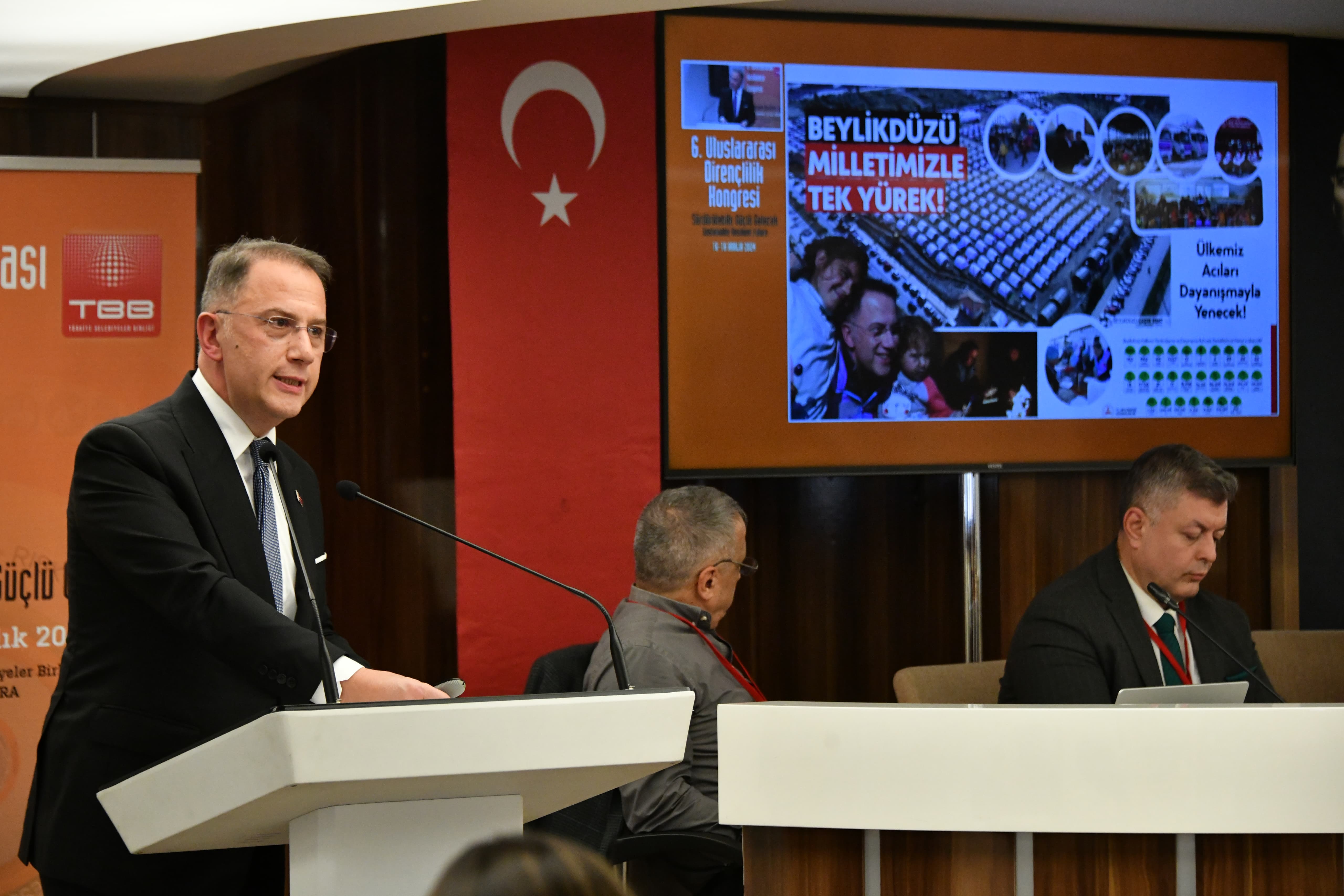 Çalık: Afetlere karşı dayanıklı kentler inşa etmek zorundayız