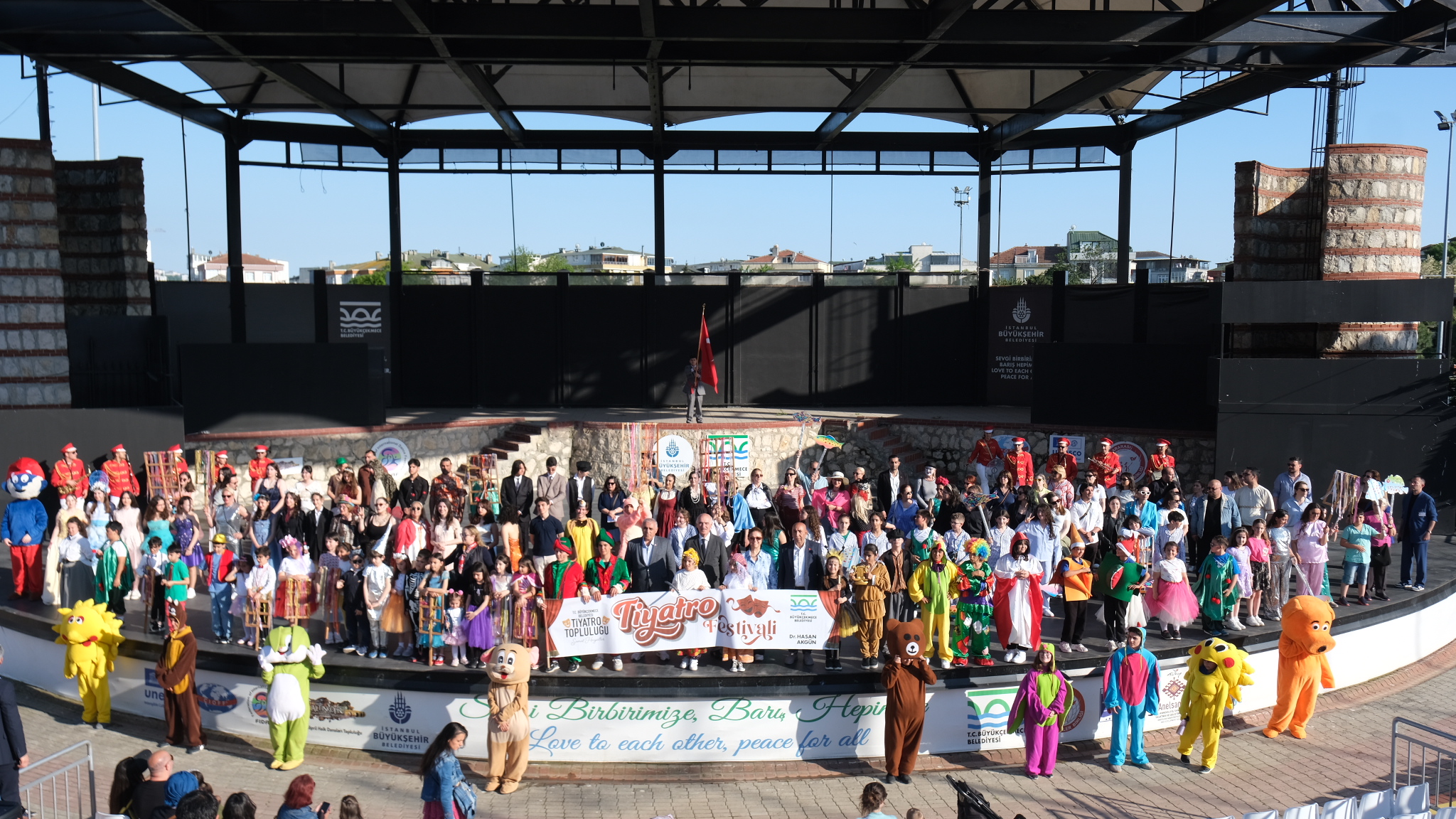 Büyükçekmece’de Tiyatro Festivali’nin perdesi açıldı