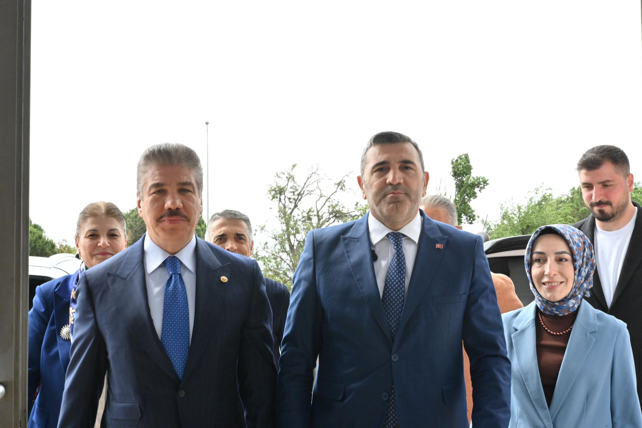 İlçe Başkanı Rasim Yağar TBMM Adalet Komisyonu Başkanı ve İstanbul Milletvekili Cüneyt Yüksel, ilçede avukatlarla buluştu