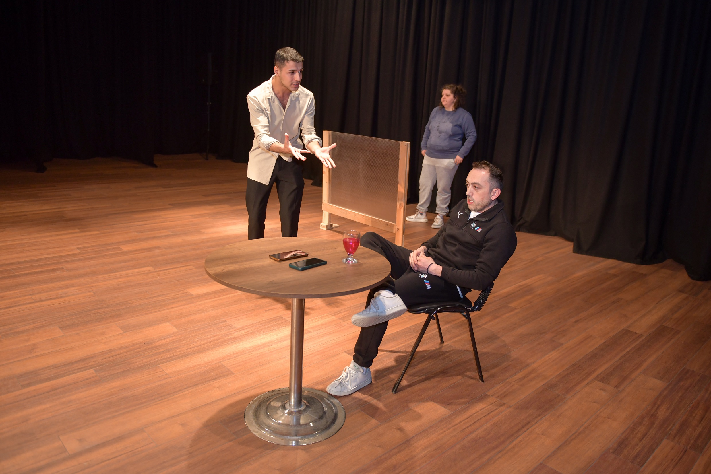 Geleceğin tiyatroculari esenyurt’ta yetişiyor