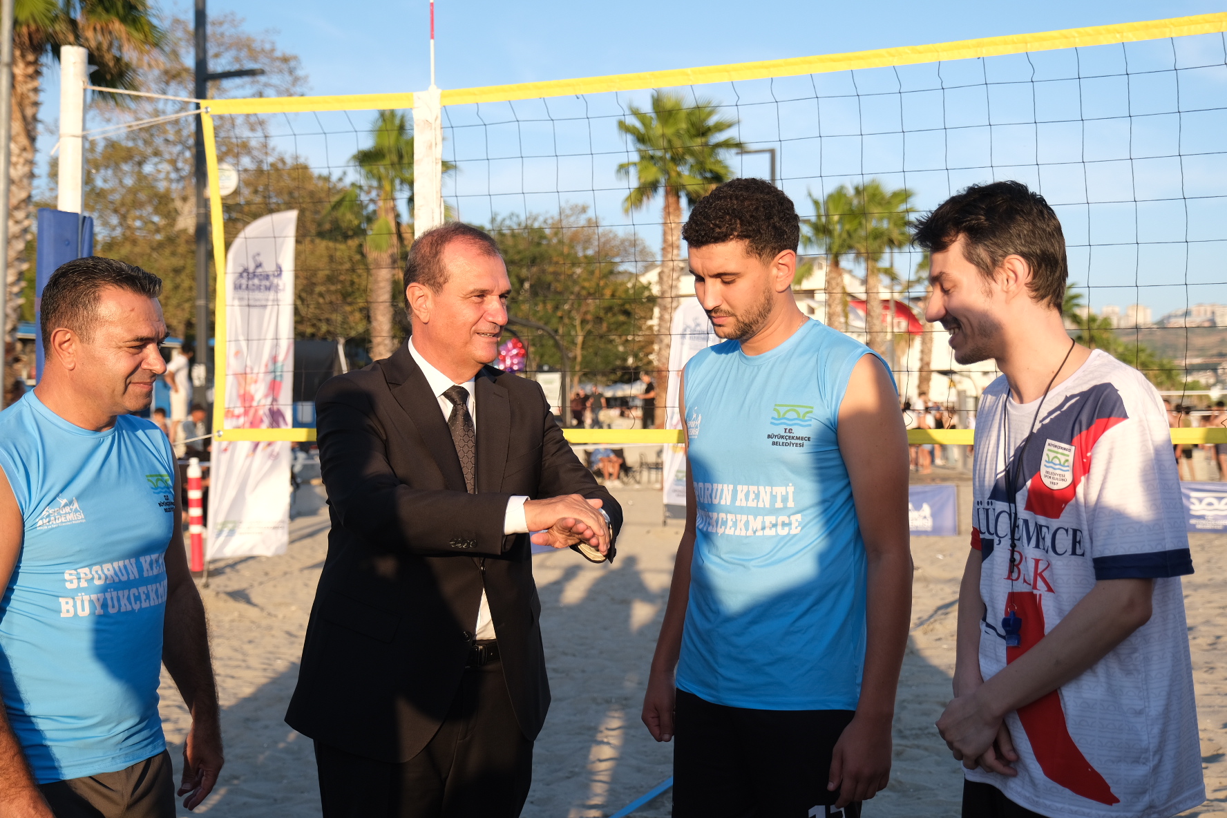 30 Ağustos Zafer Kupası Plaj Voleybolu Turnuvası nefesleri kesti