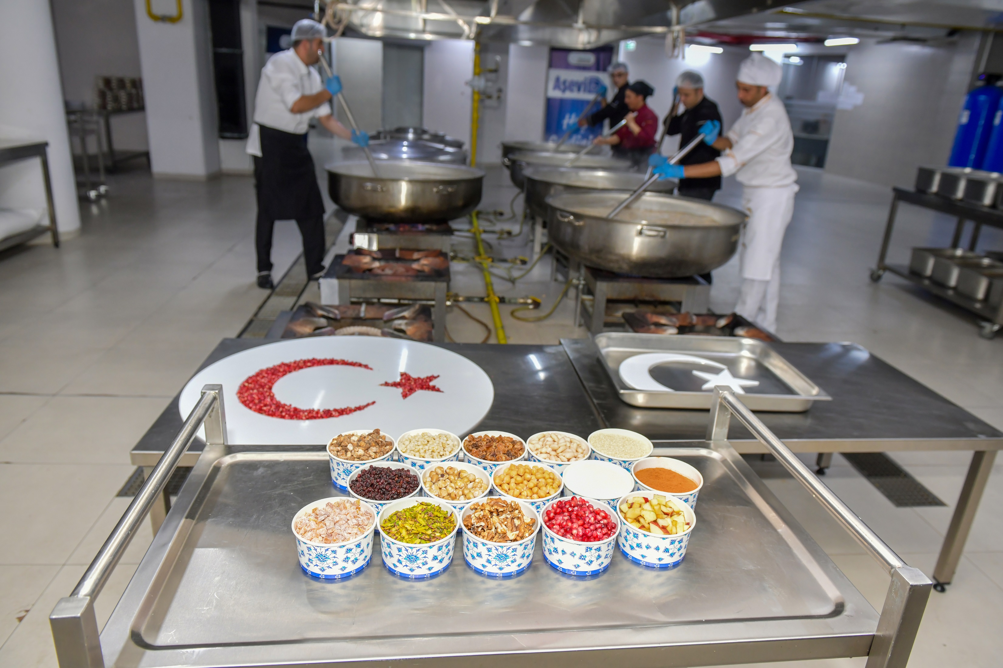 Esenyurt Belediyesi’nden Muharrem Ayına Özel Aşure İkramı