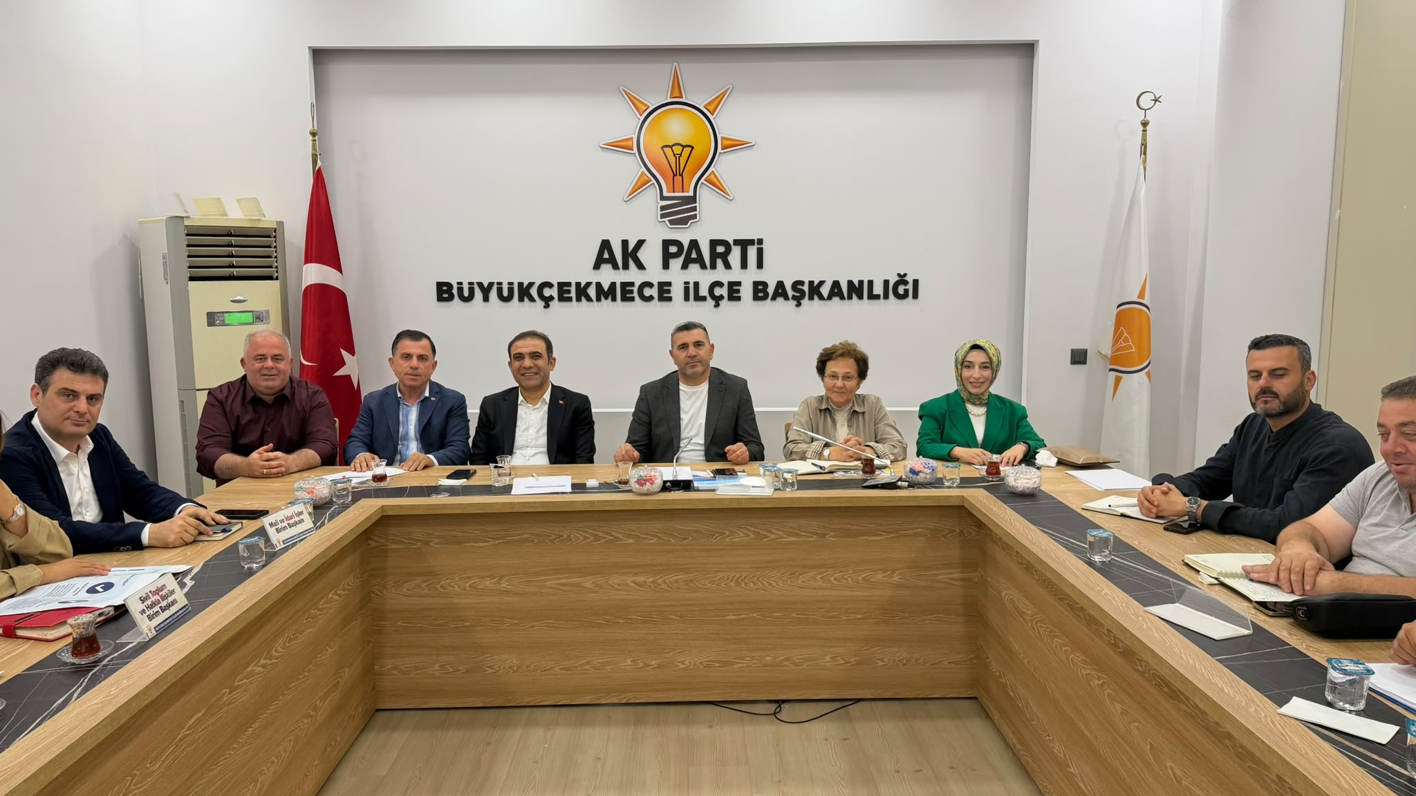 YAĞAR: BÜYÜKÇEKMECENİN SORUNLARINI ÇÖZMEK İÇİN TOPLANDIK
