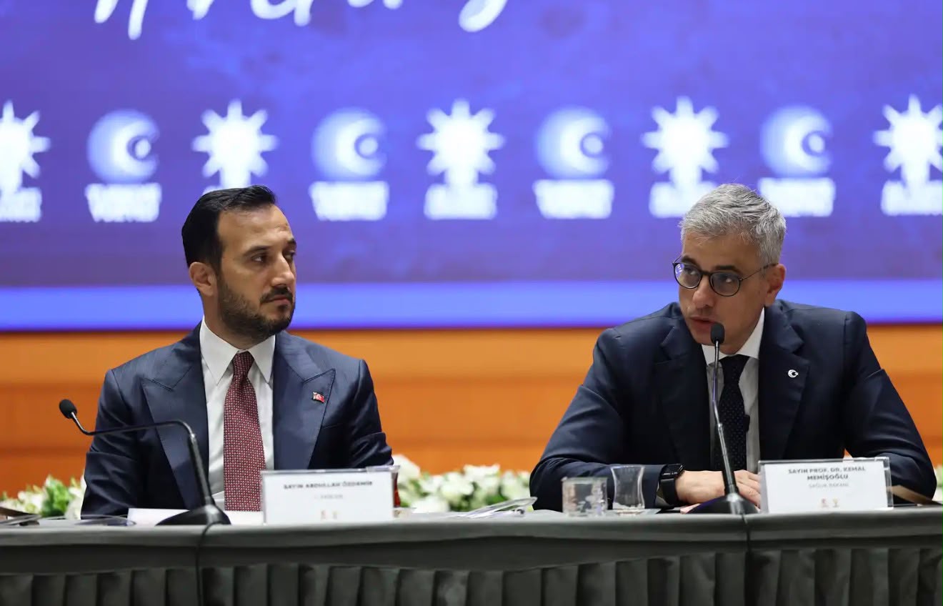 Togay Çoban, Esenyurt’un Sağlık Yatırımlarını Sağlık Bakanı Kemal Memişoğlu’na İletti