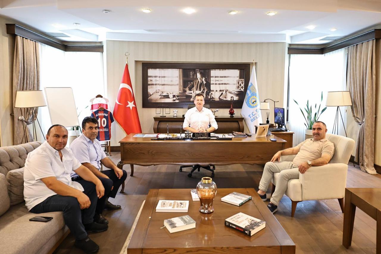  Başkan Balcıoğlu, Cumhuriyet Mahallesi Muhtarını Makamında Ağırladı