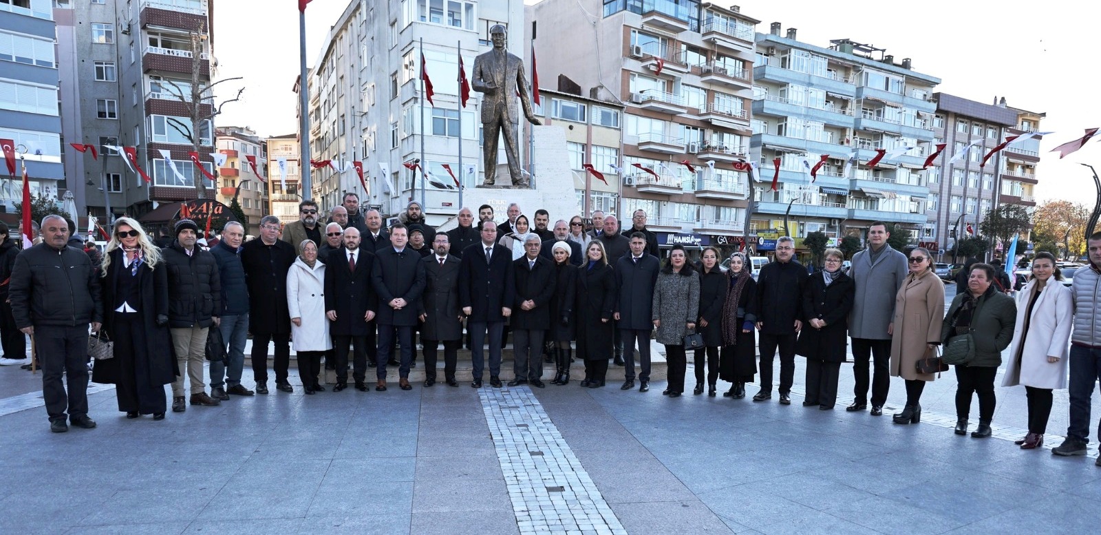 Başkan Balcıoğlu, Öğretmenler Günü Çelenk Sunma Törenine Katıldı
