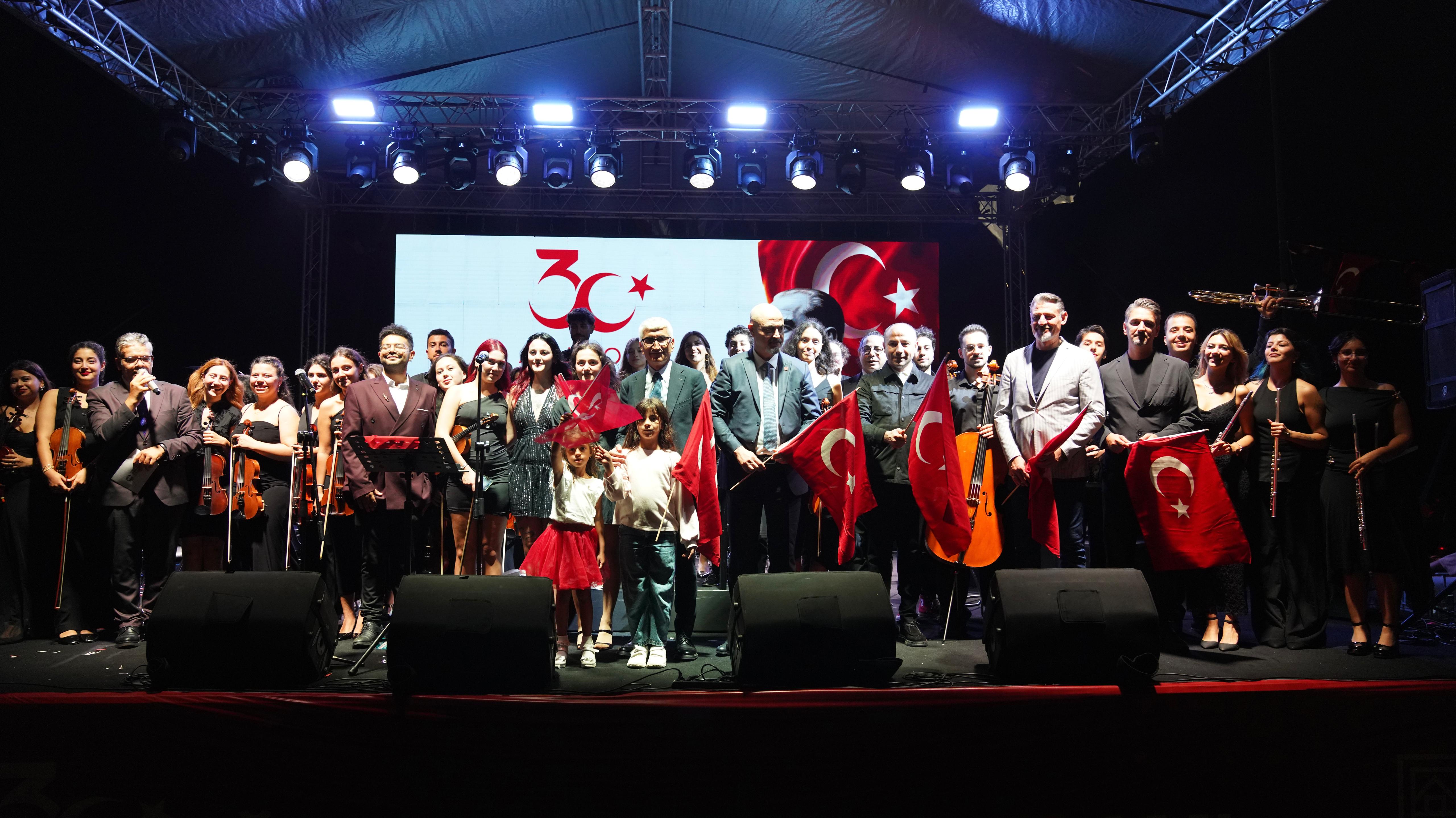 Büyük Zaferin 104. yılı Avcılar’da coşkuyla kutlandı