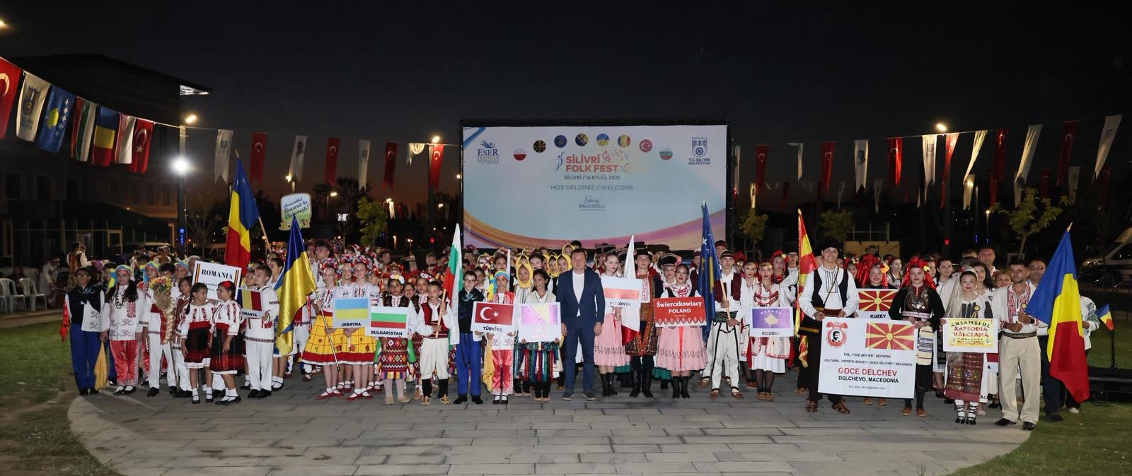 FolkFest’in ilk günü coşkuyla gerçekleşti