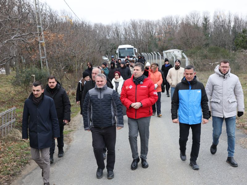 Başkan Güzel, Akademisyenler ve Öğrenciler Yalıköy İçin Sahada