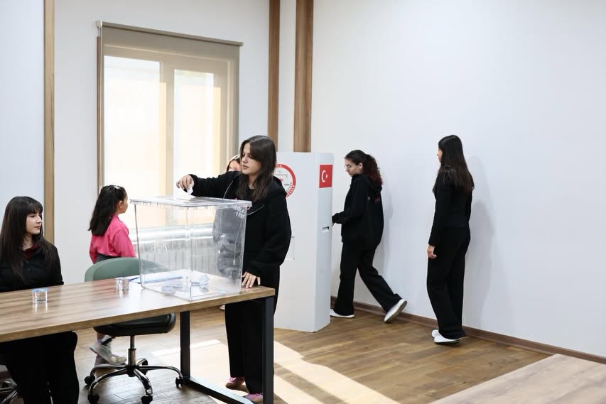 Silivri İlçe Öğrenci Meclisi Toplantısı Gerçekleştirildi
