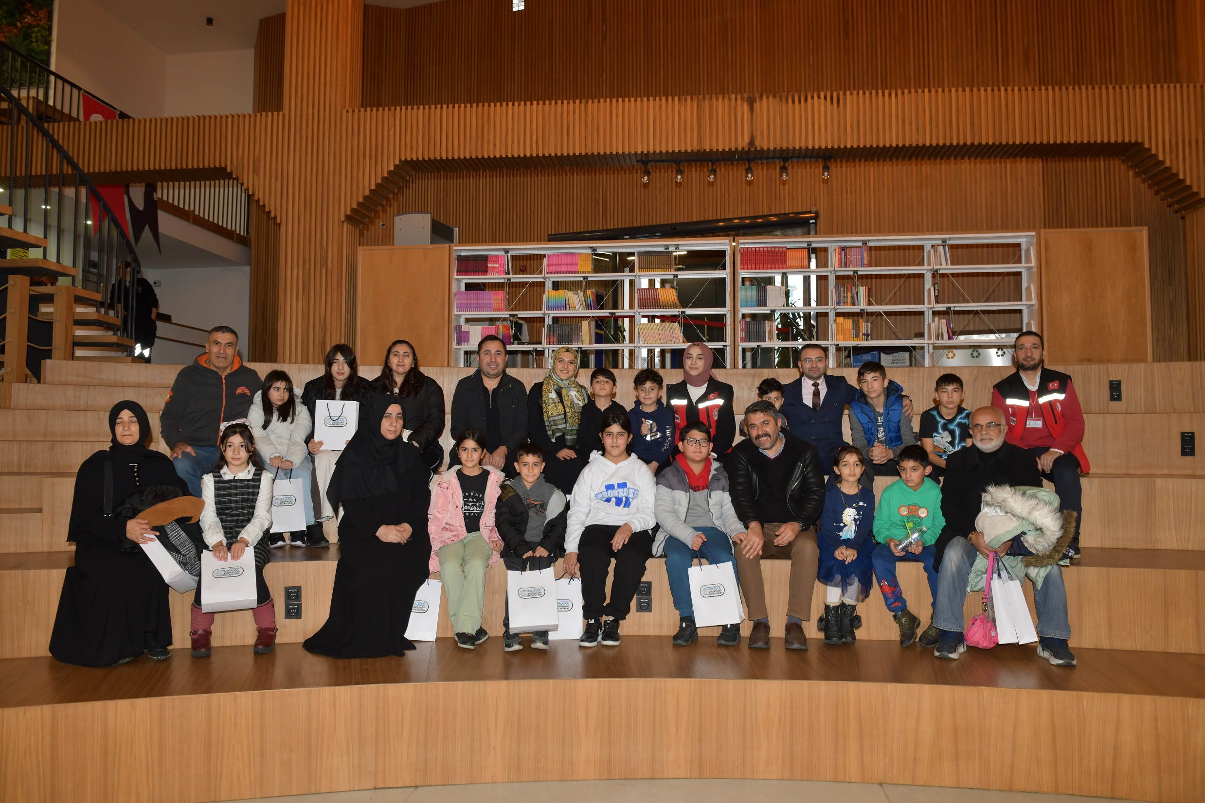 Esenyurtlu şehit ve gazi çocuklarından örnek davranış