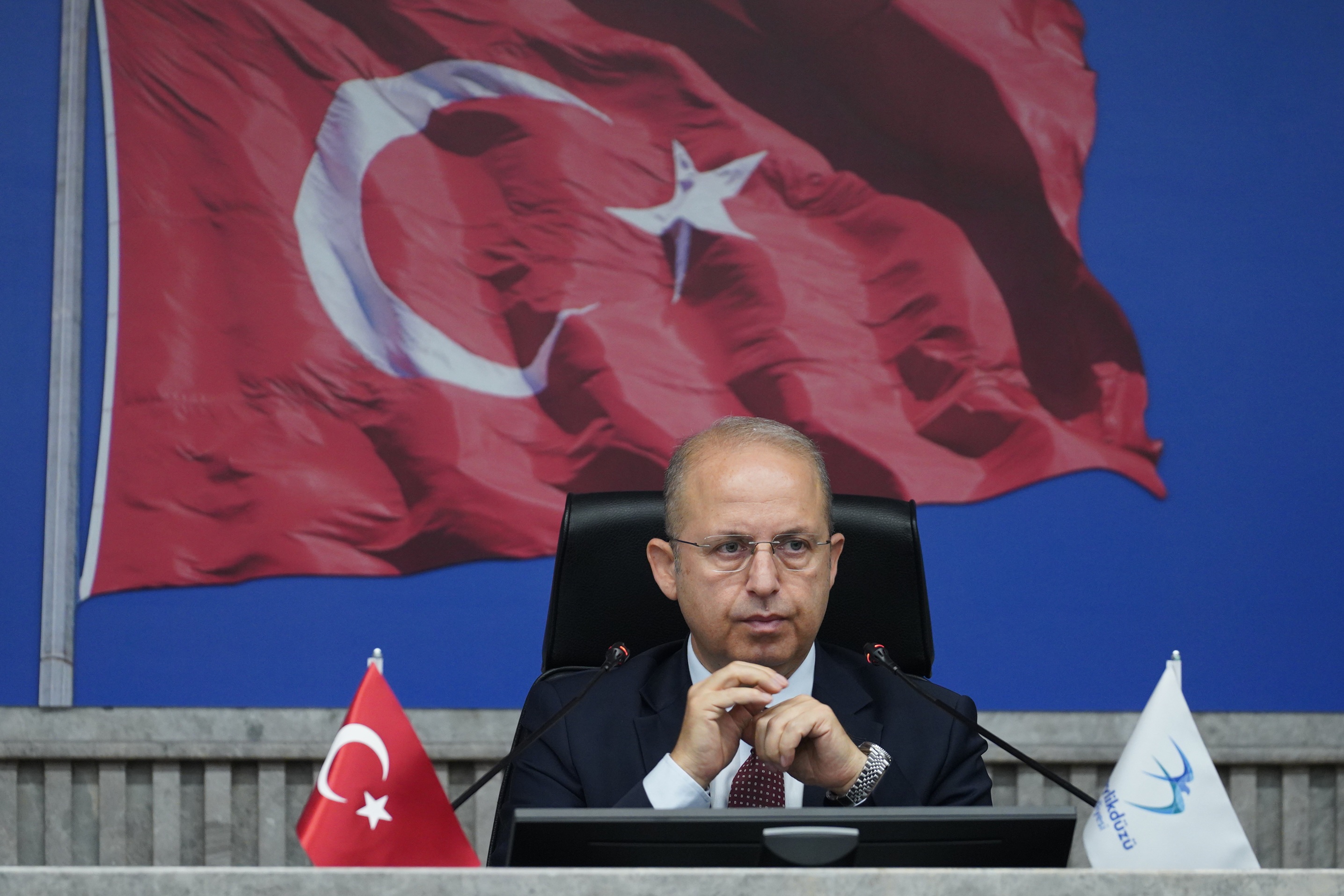 “Çok geç olmadan başkanımız derhal serbest bırakılmalı”