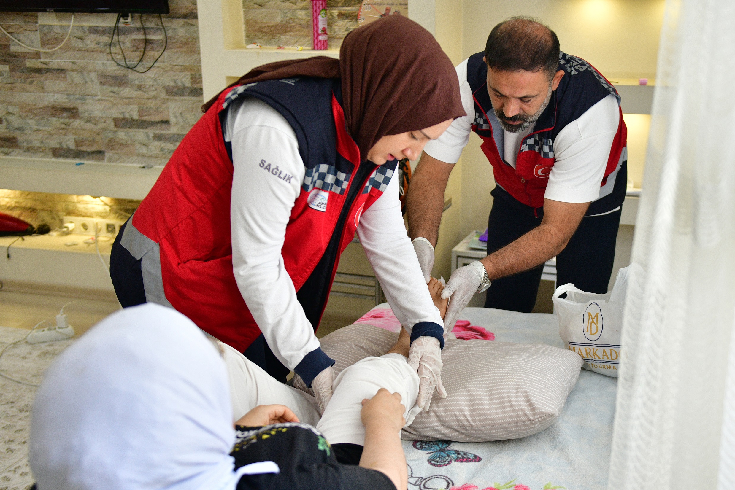 Esenyurt Belediyesi’nden Hastalara Evde Sağlık Desteği