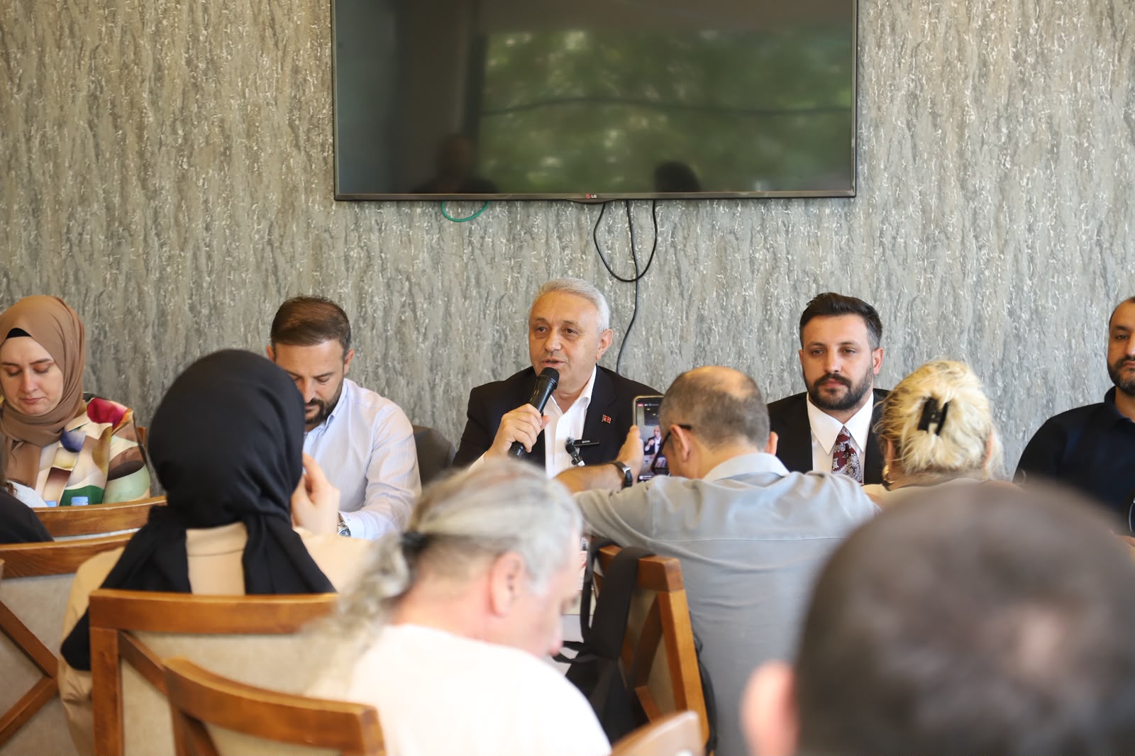 Togay Çoban,”2026 yılındayız. Temel var, metro yok. Açılış töreni var, hizmet yok”