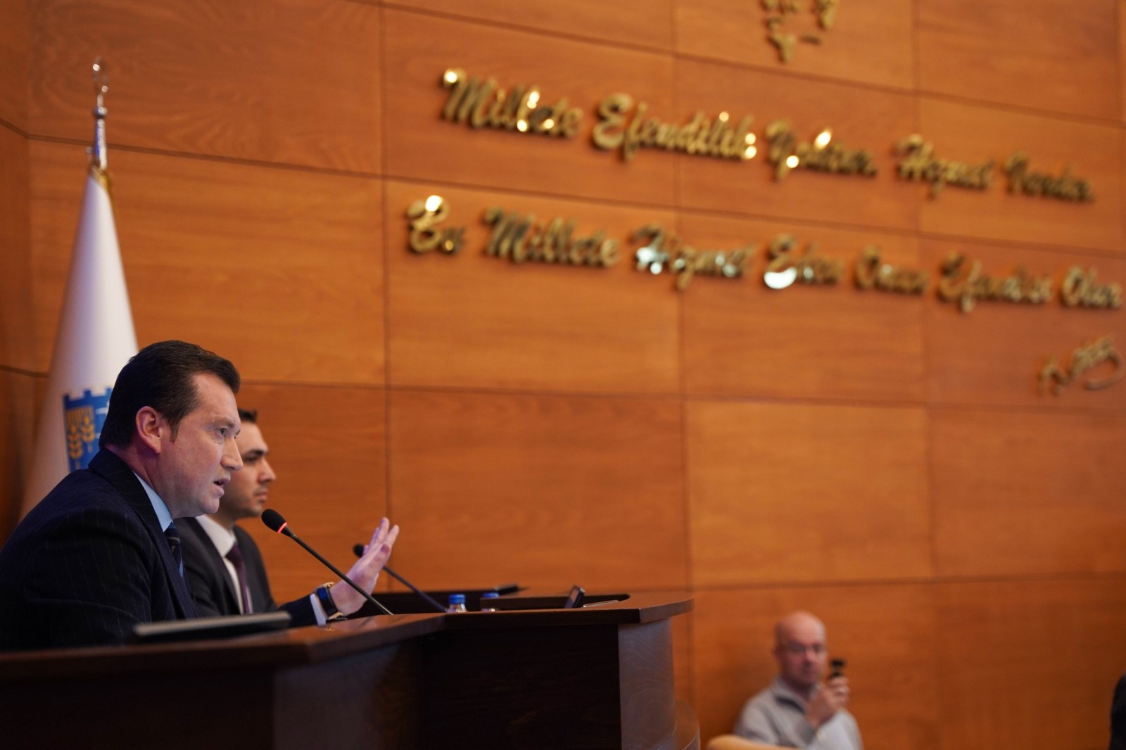 "Mecliste ucuz kahramanlıklara yer yok!"